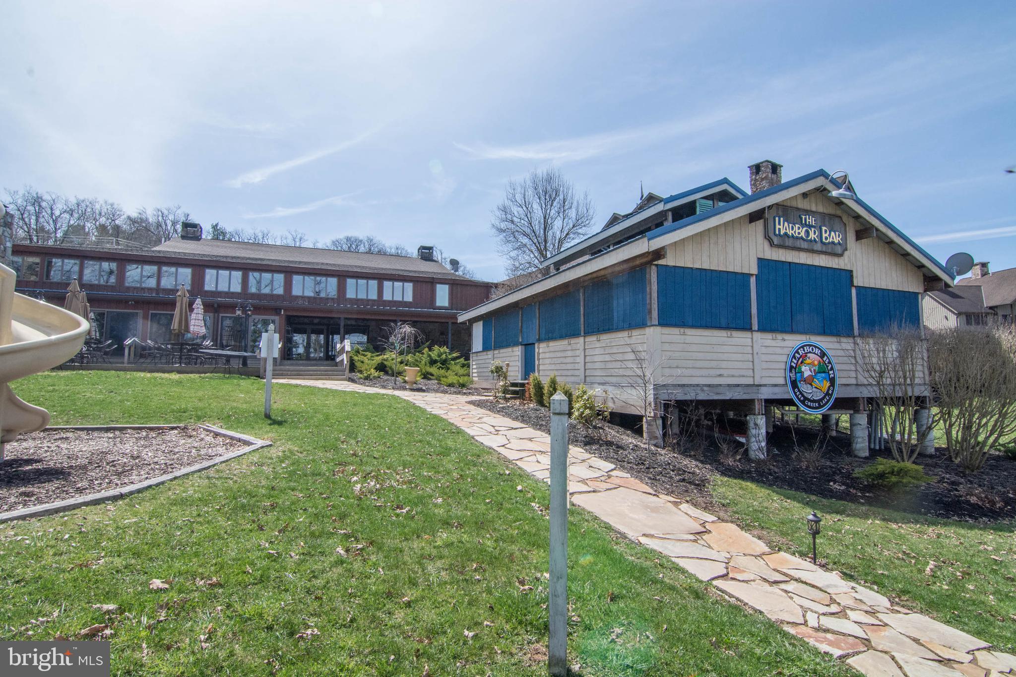 SILVER TREE SUITES - Residential