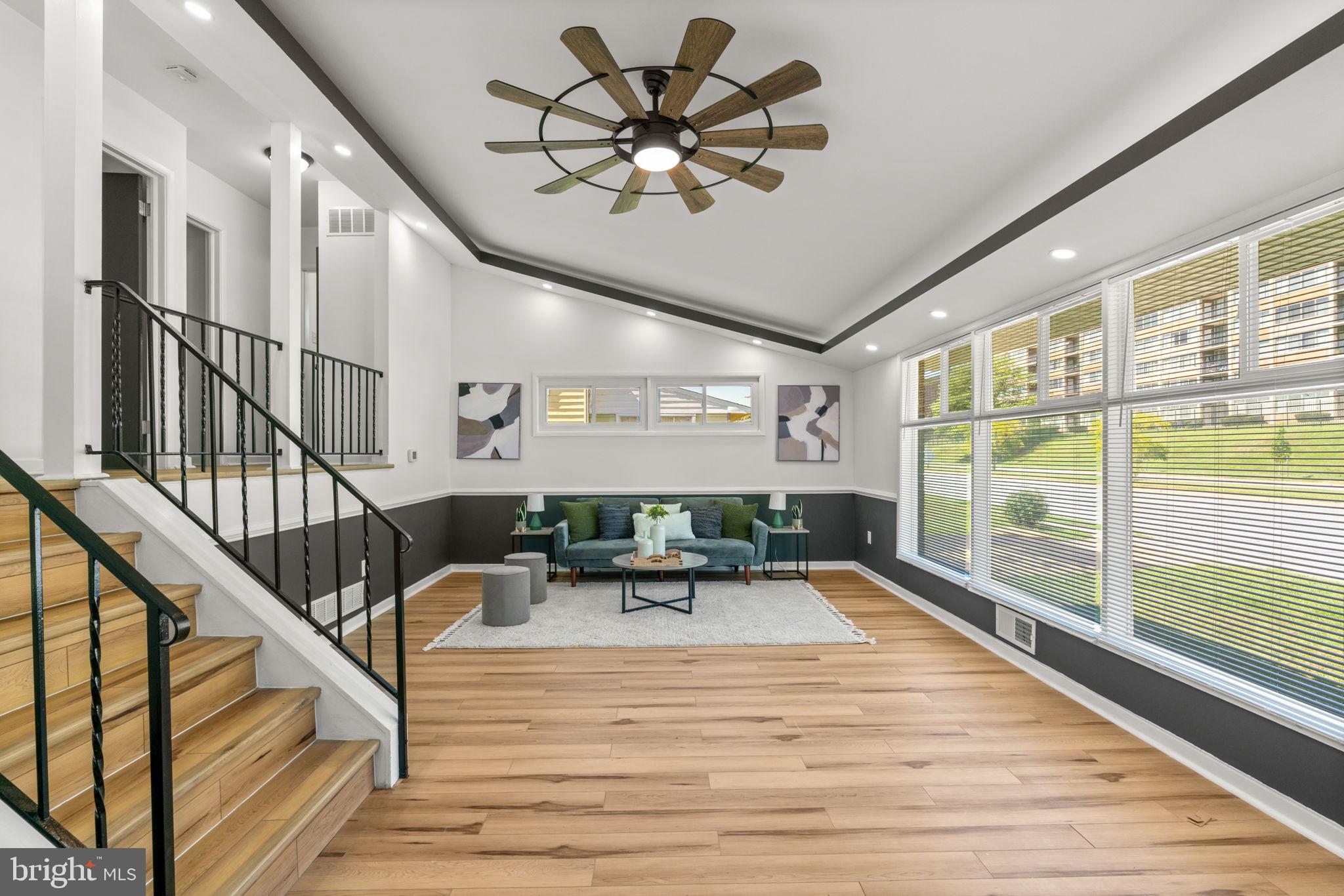 2405 E NORTHERN PARKWAY