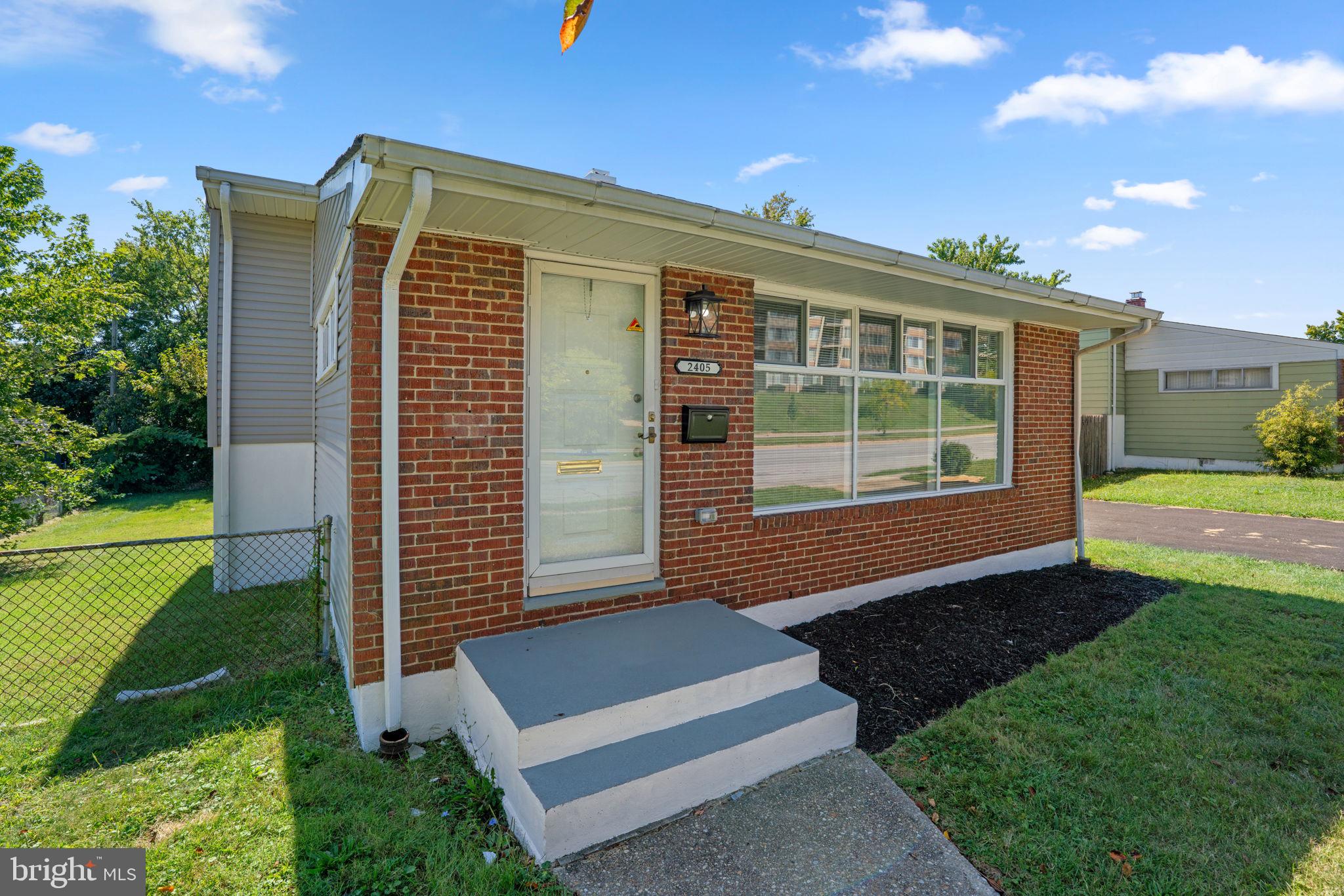 2405 E NORTHERN PARKWAY