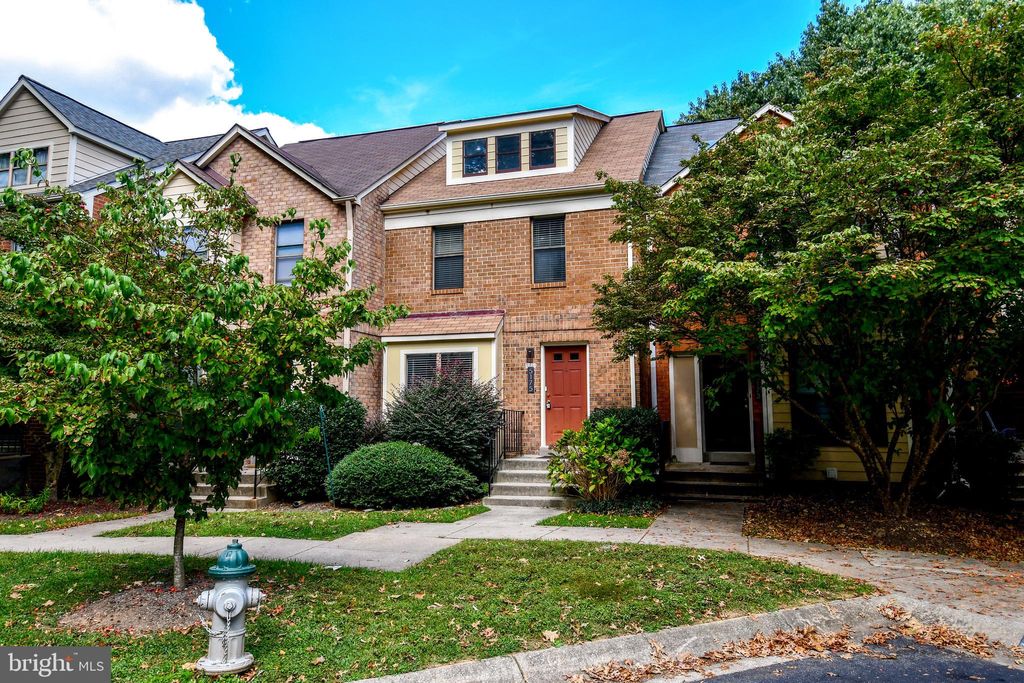 Photo of 5175 King Charles Way, BETHESDA, MD 20814 (MLS # MDMC2201260)