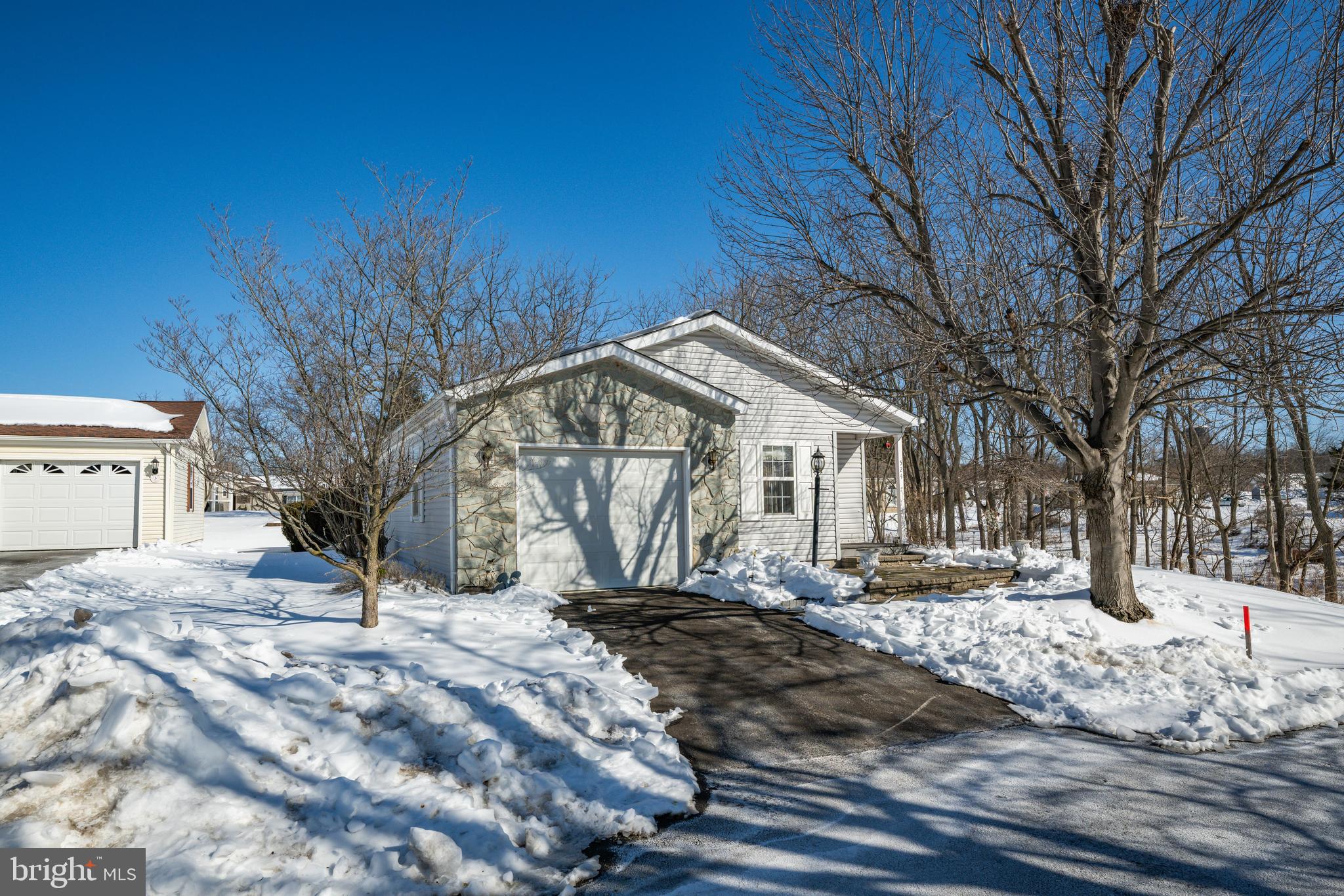 BUCKINGHAM SPRINGS - Residential