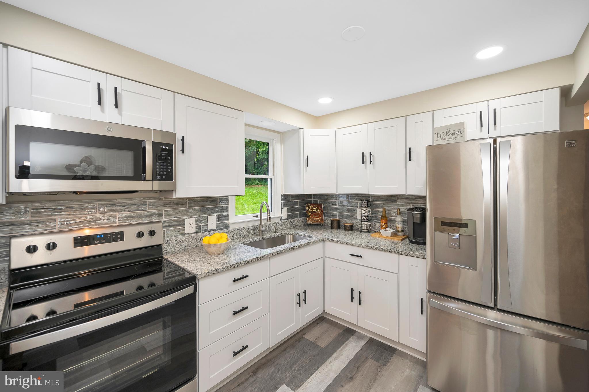 NORTHRIDGE - Residential