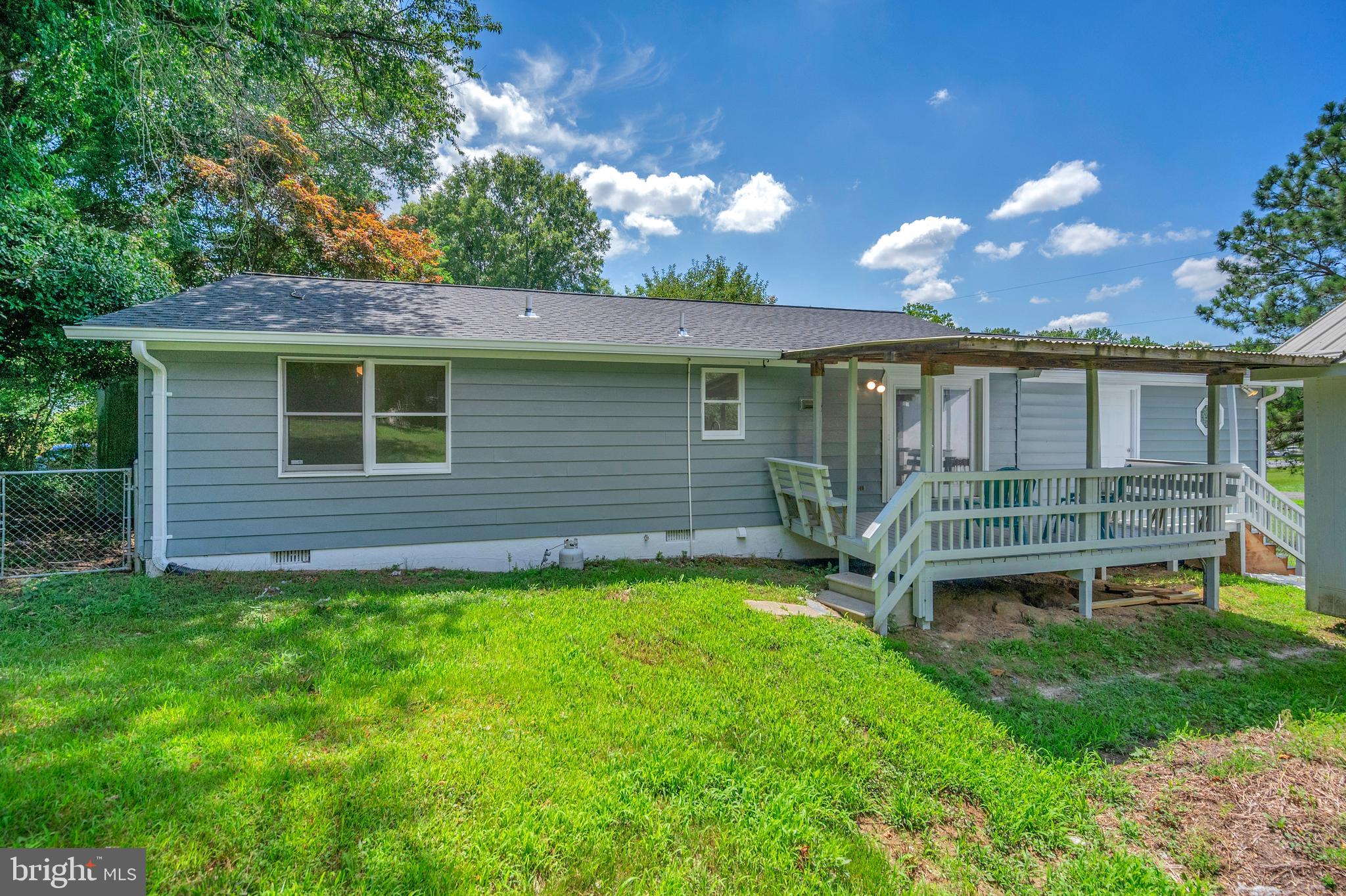 NORTHRIDGE - Residential