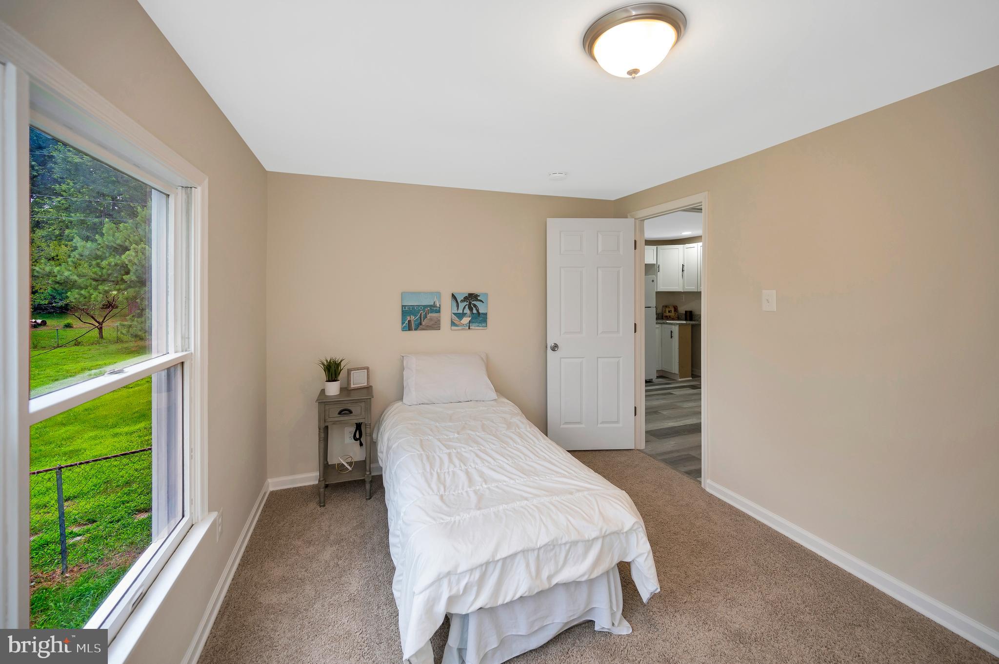 NORTHRIDGE - Residential