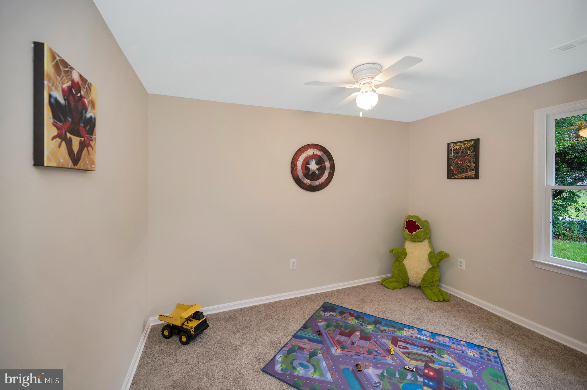 NORTHRIDGE - Residential