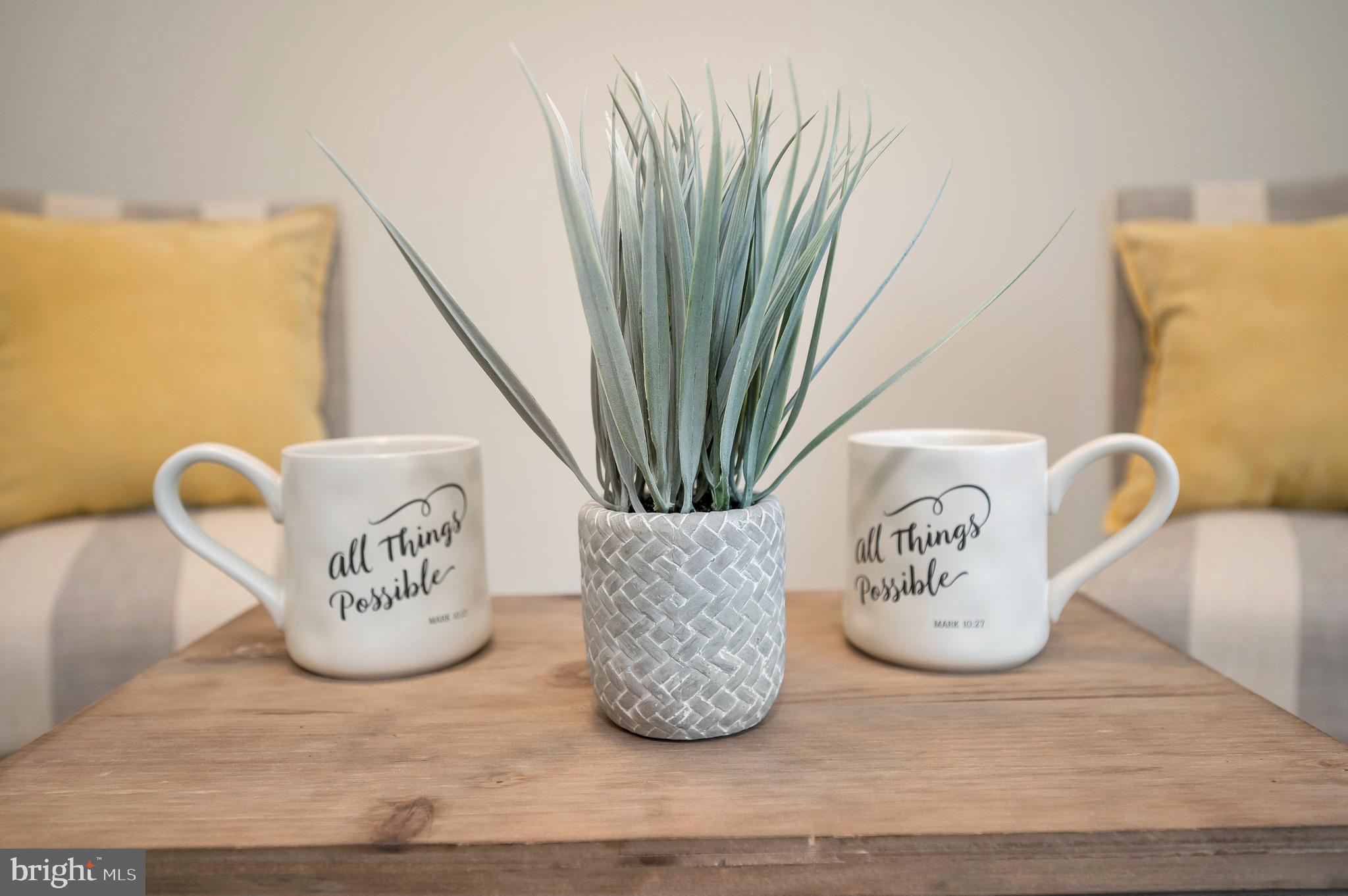 NORTHRIDGE - Residential