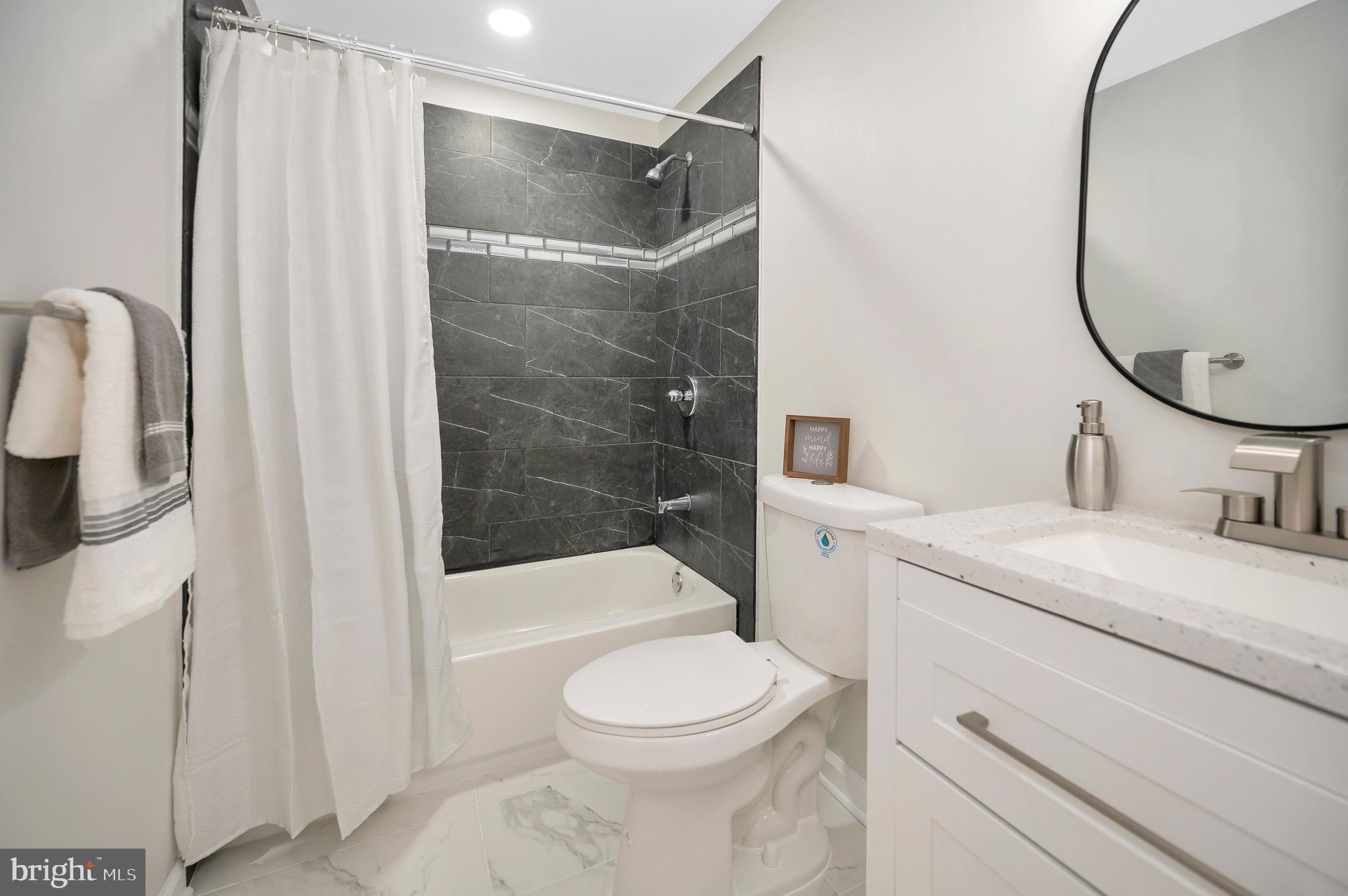 NORTHRIDGE - Residential