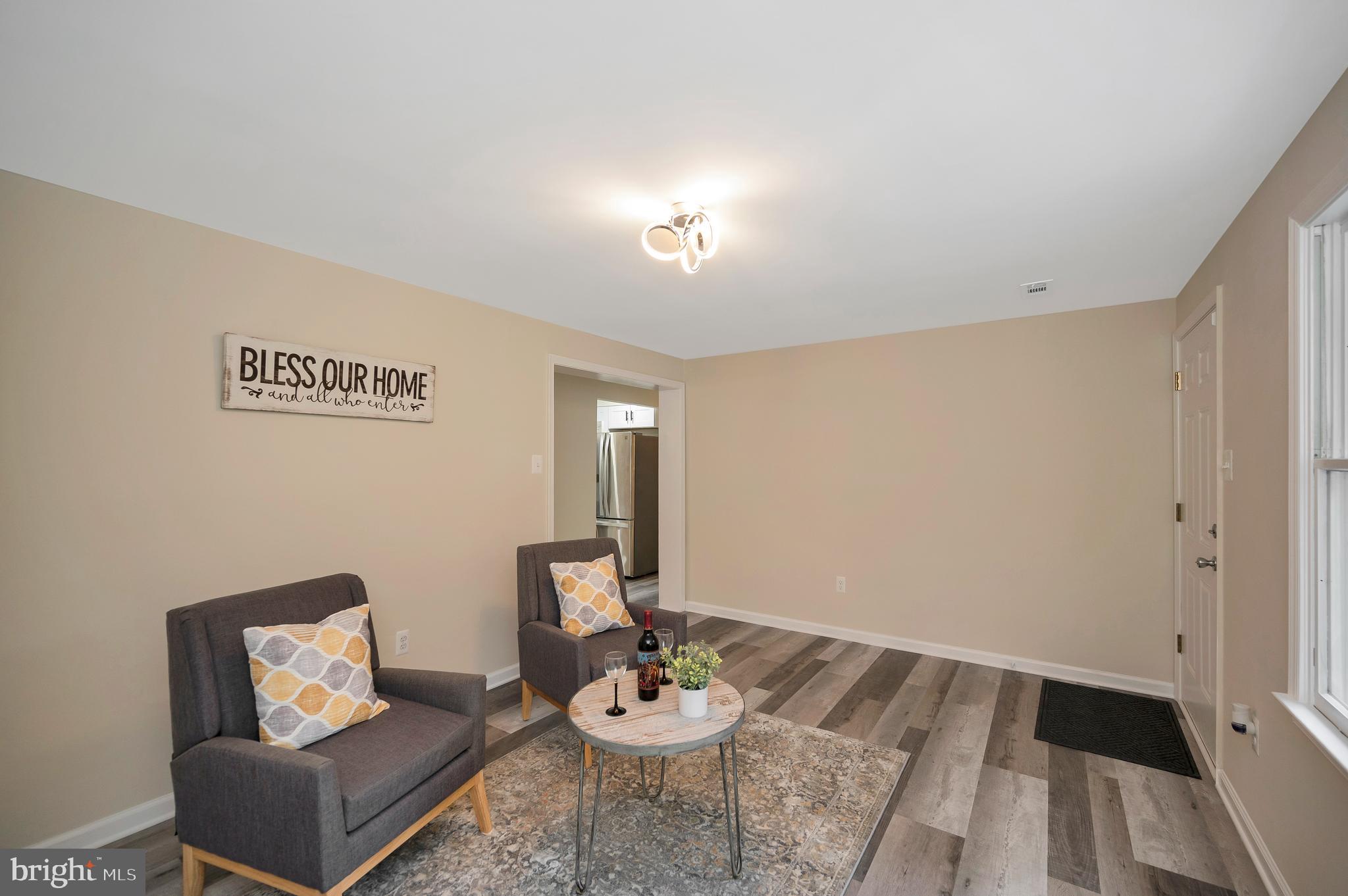 NORTHRIDGE - Residential