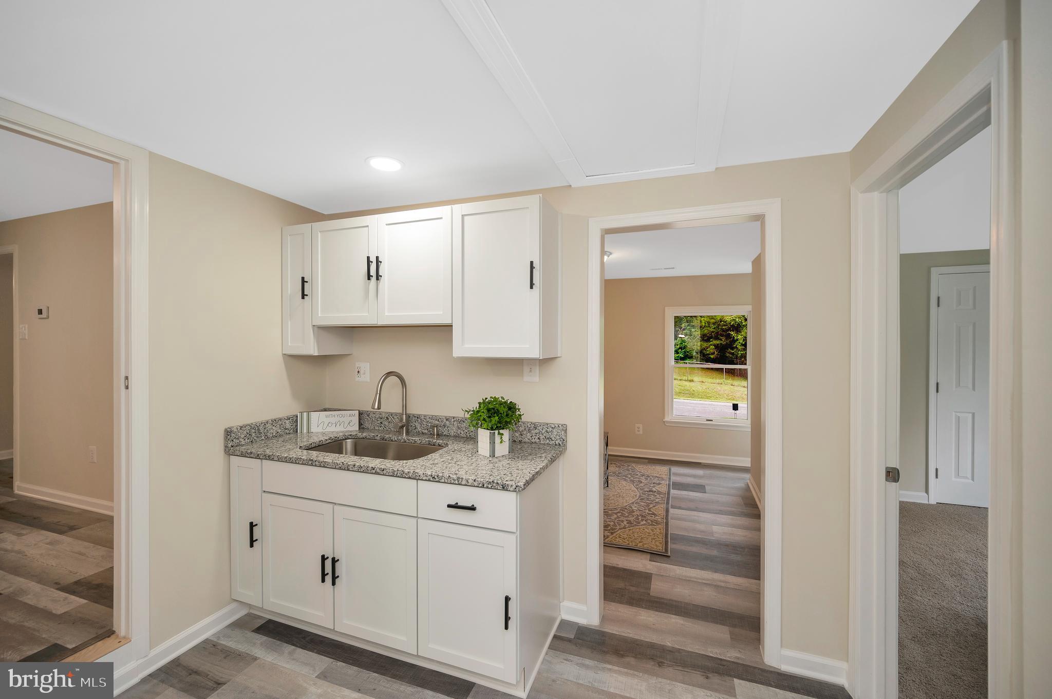 NORTHRIDGE - Residential