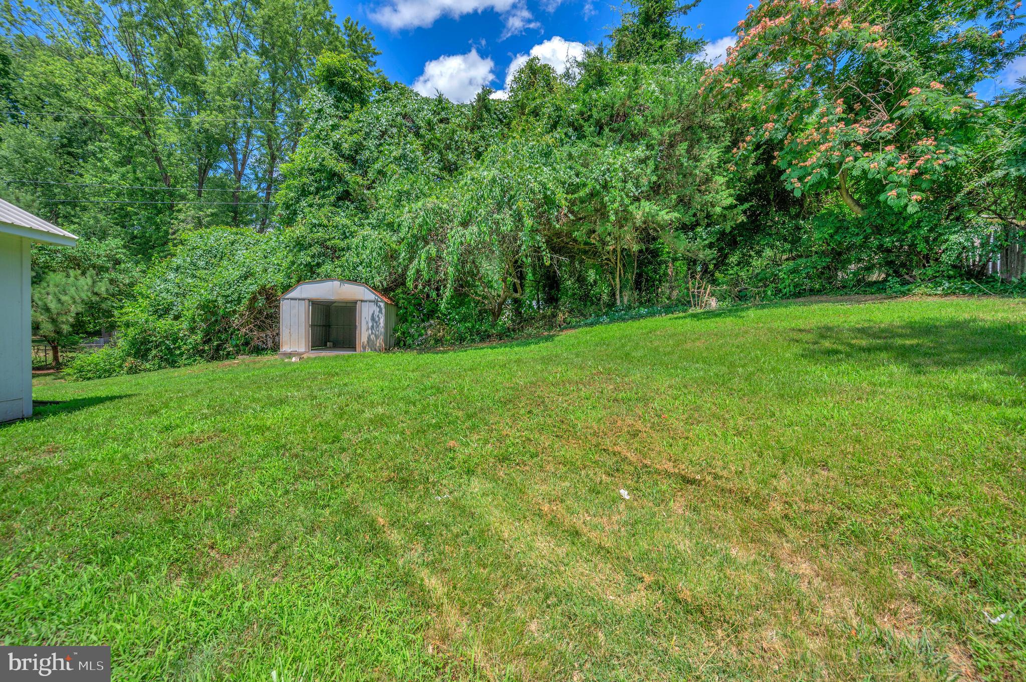 NORTHRIDGE - Residential