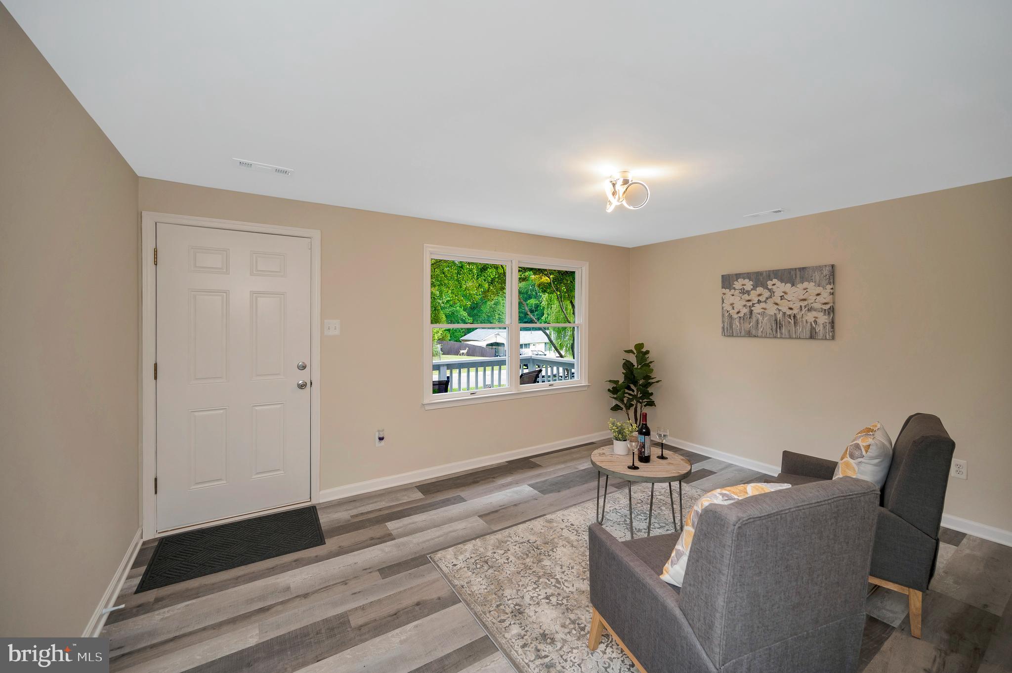 NORTHRIDGE - Residential