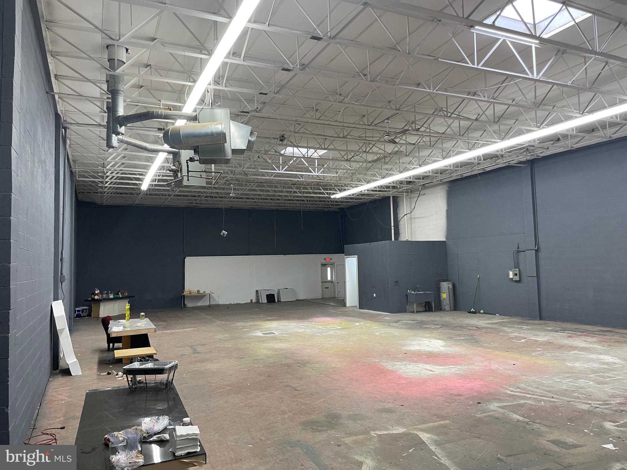 HYATTSVILLE - Commercial Lease