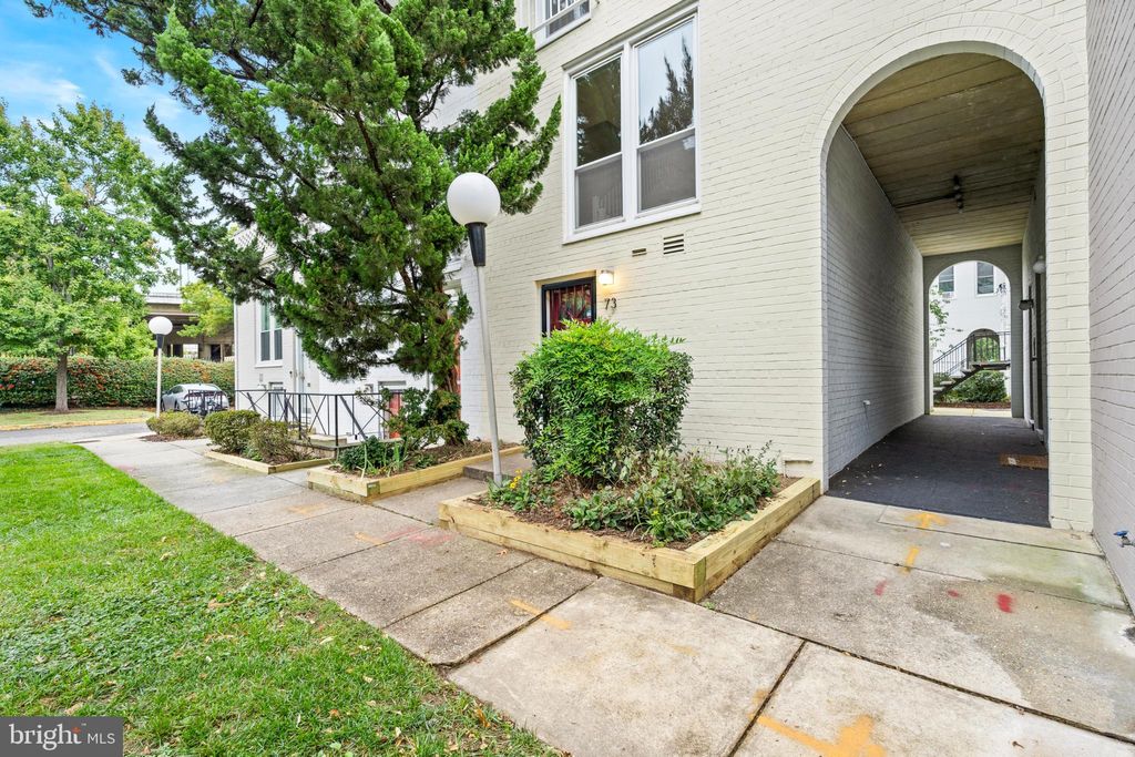 Photo of 73 G Street SW #103, WASHINGTON, DC 20024 (MLS # DCDC2229912)