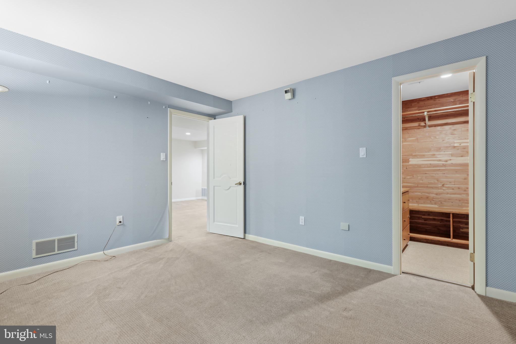 THE WOODS - Residential