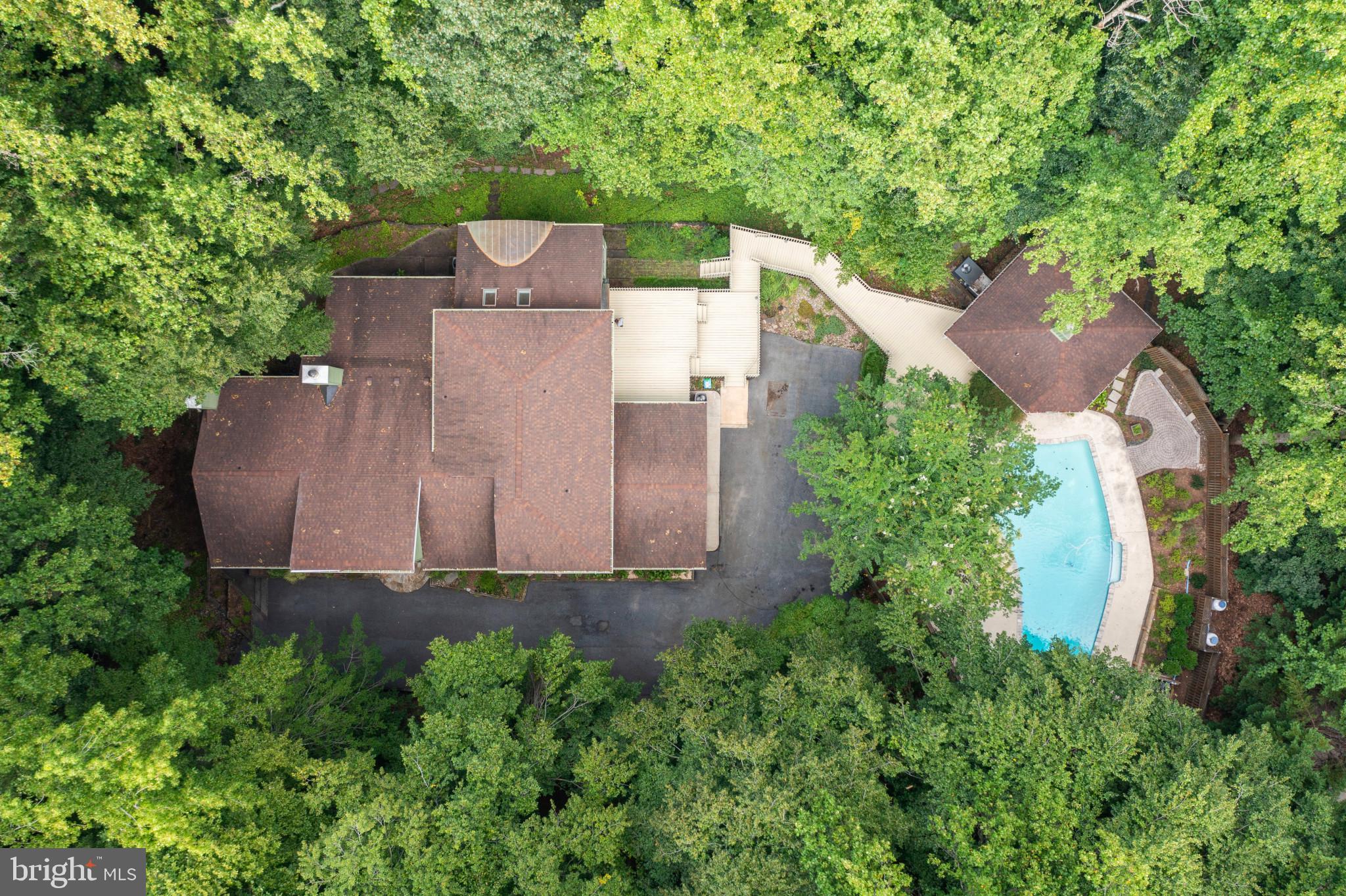 THE WOODS - Residential