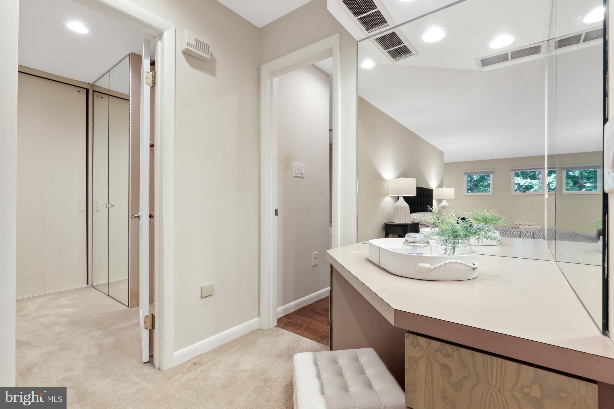 THE WOODS - Residential