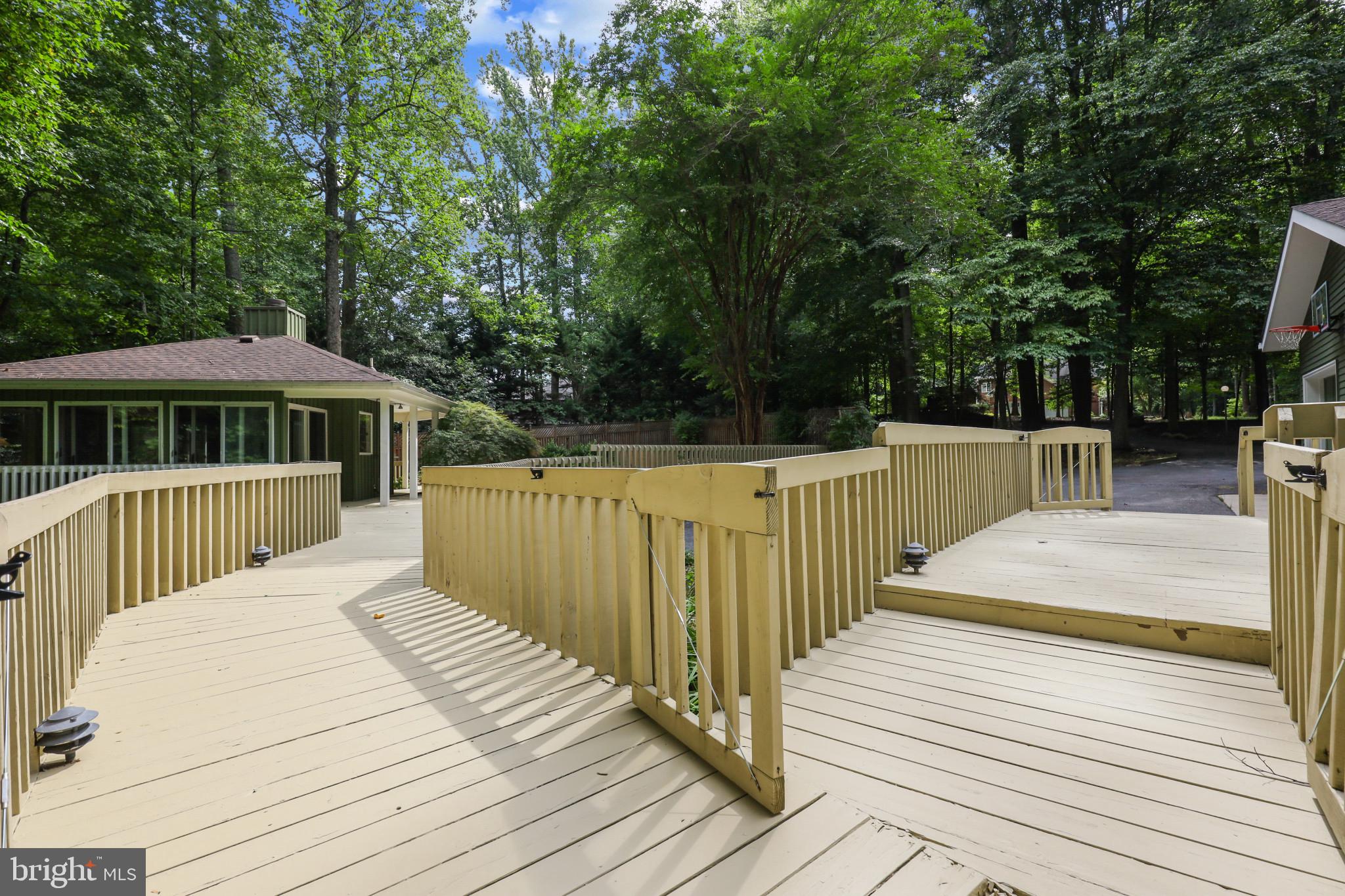 THE WOODS - Residential