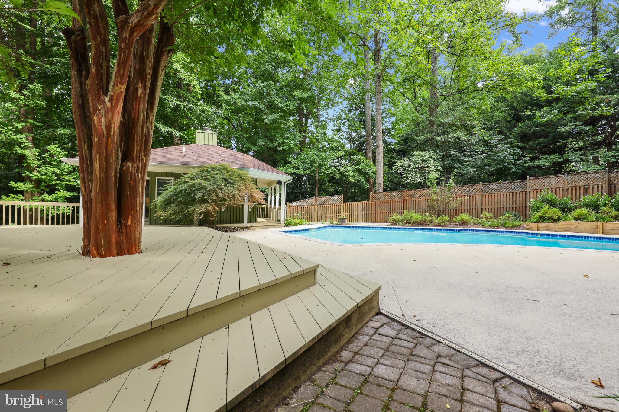 THE WOODS - Residential