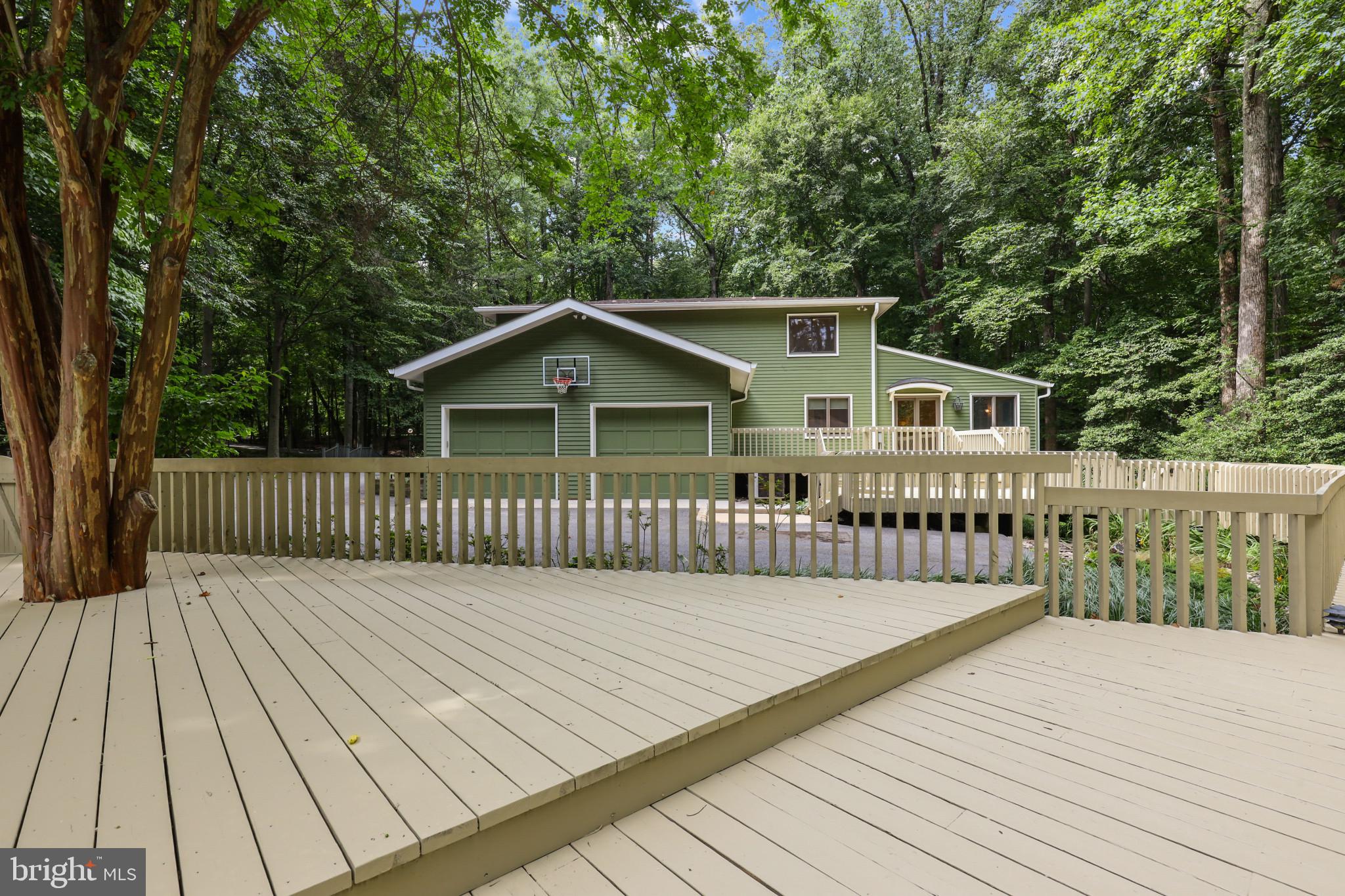 THE WOODS - Residential