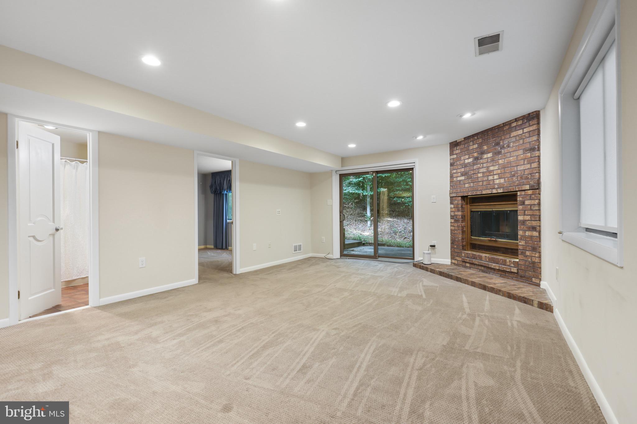 THE WOODS - Residential