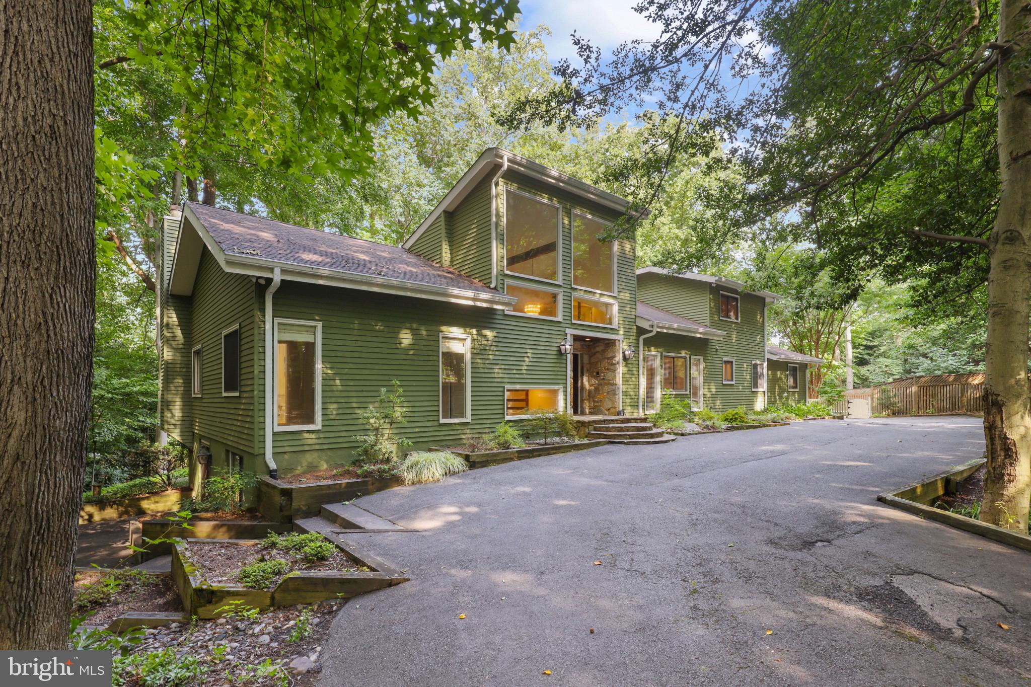 THE WOODS - Residential