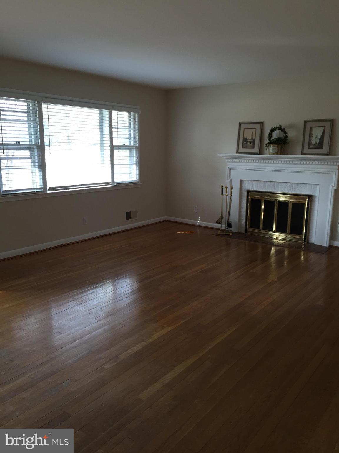 BROYHILLS MCLEAN ESTATES - Residential Lease