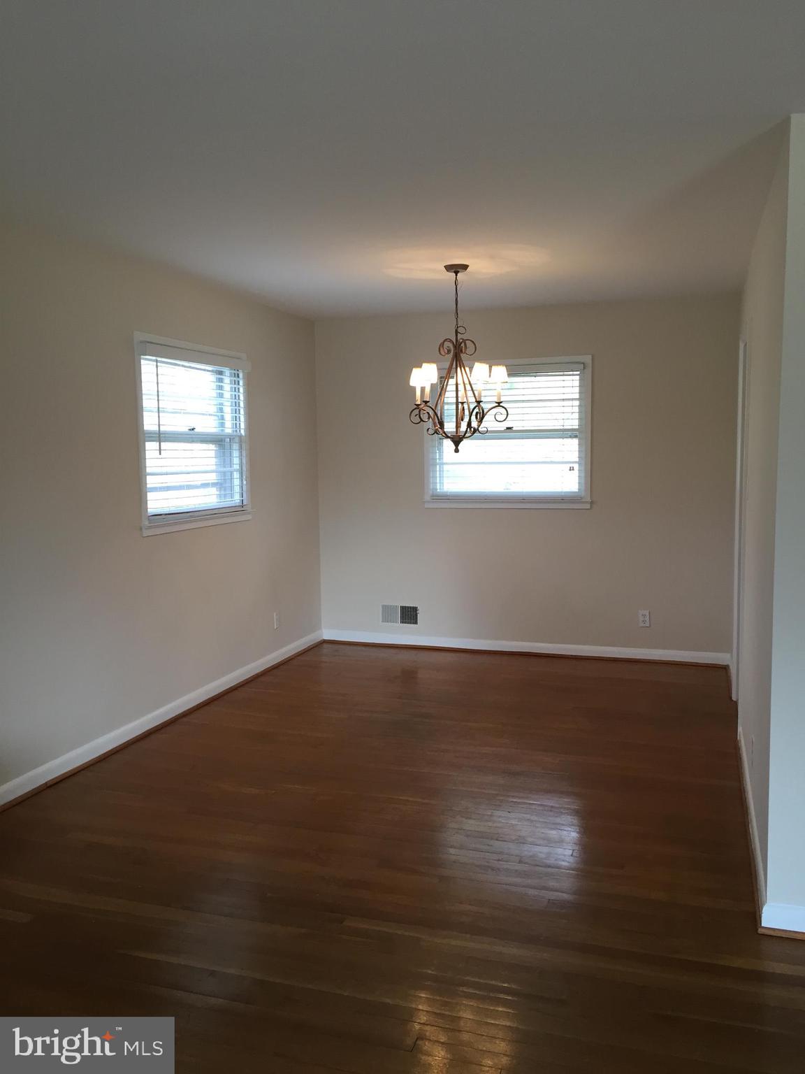 BROYHILLS MCLEAN ESTATES - Residential Lease