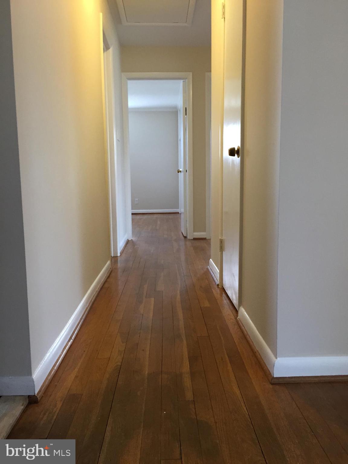 BROYHILLS MCLEAN ESTATES - Residential Lease