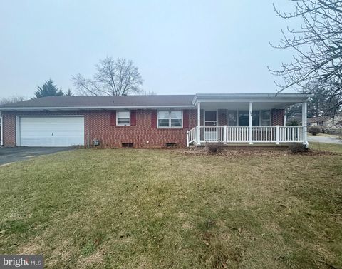 100 CLOVER HILL ROAD DALLASTOWN PA 17313