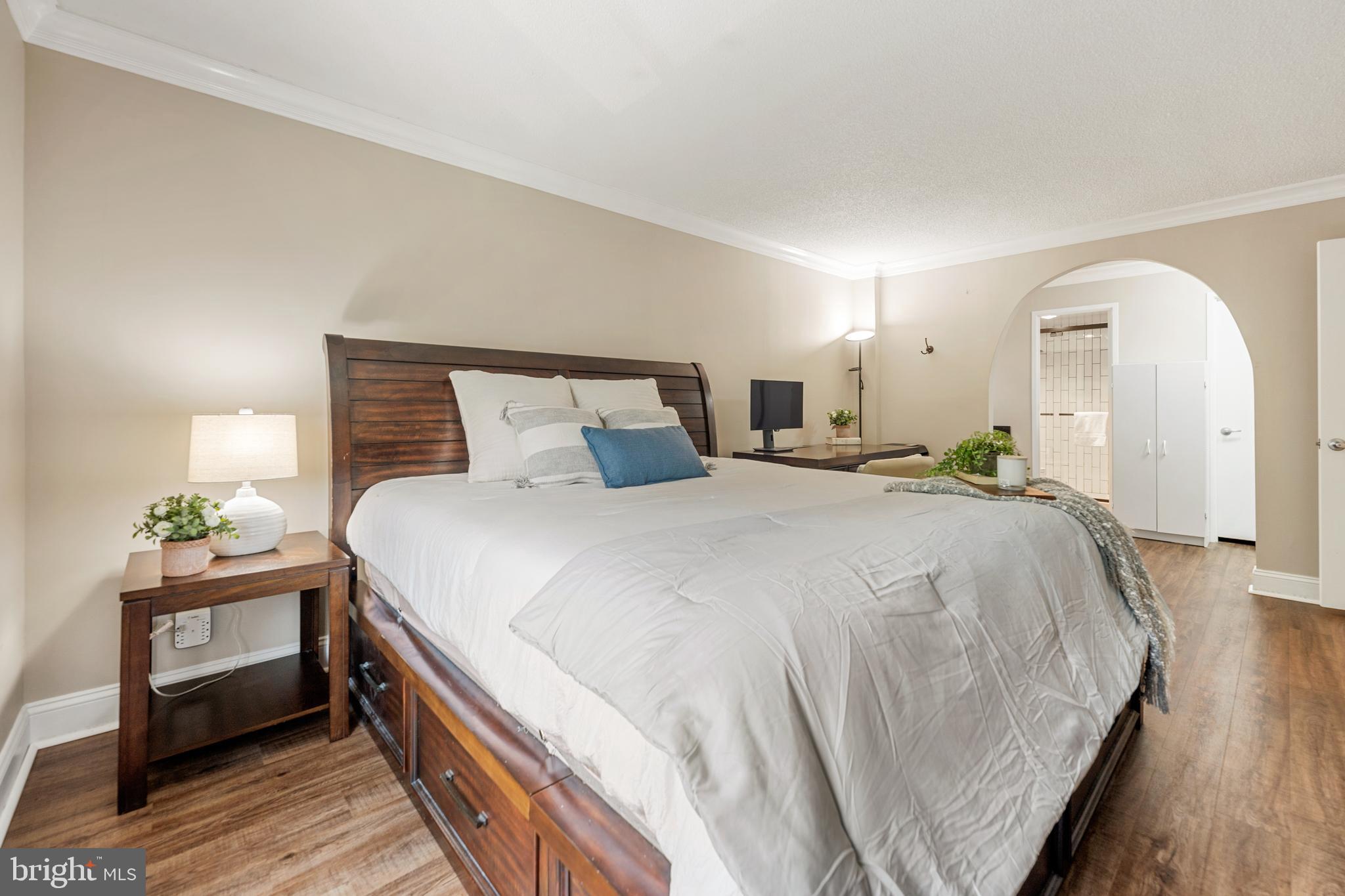 WATERGATE AT LANDMARK - Residential