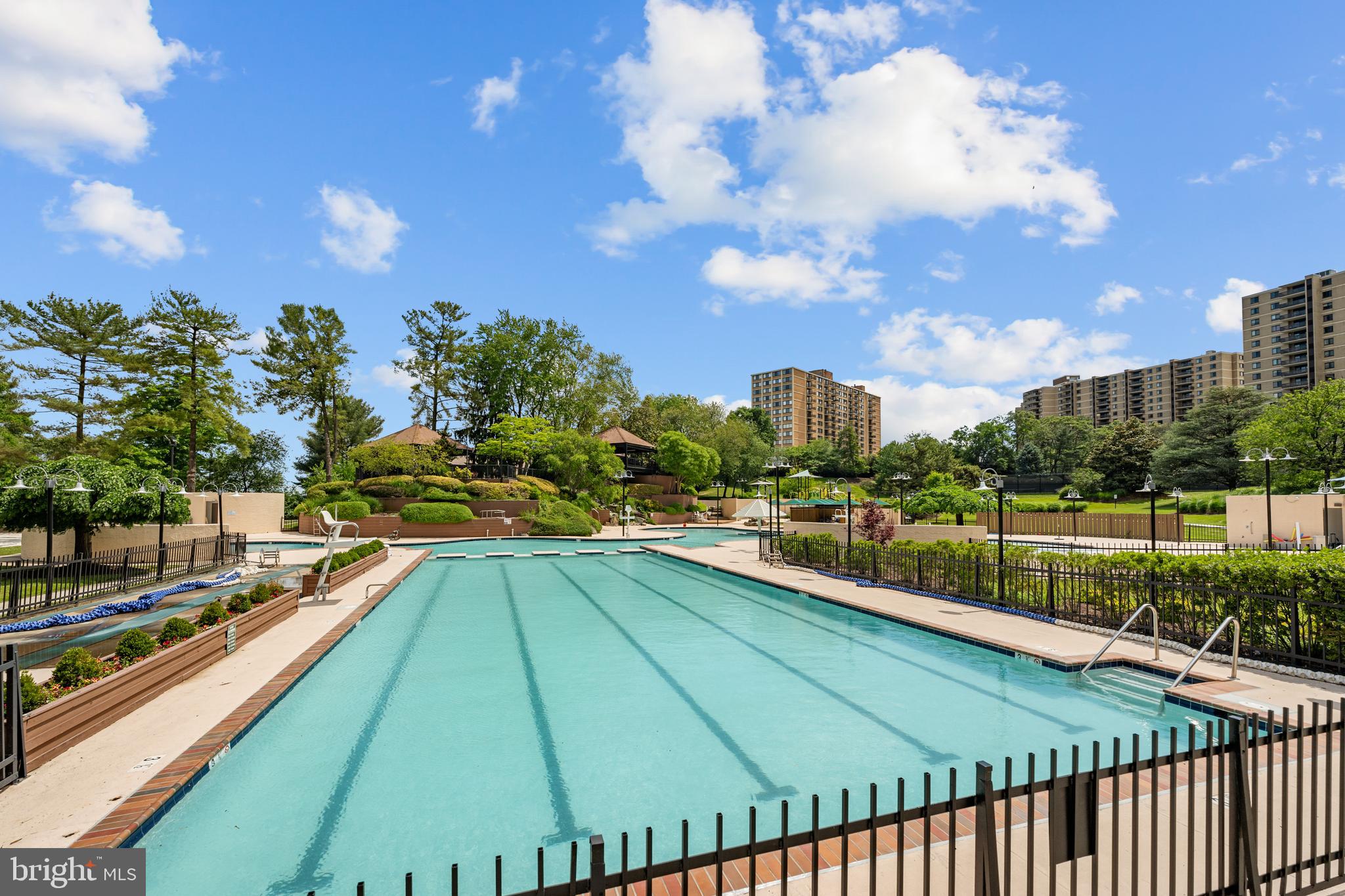 WATERGATE AT LANDMARK - Residential