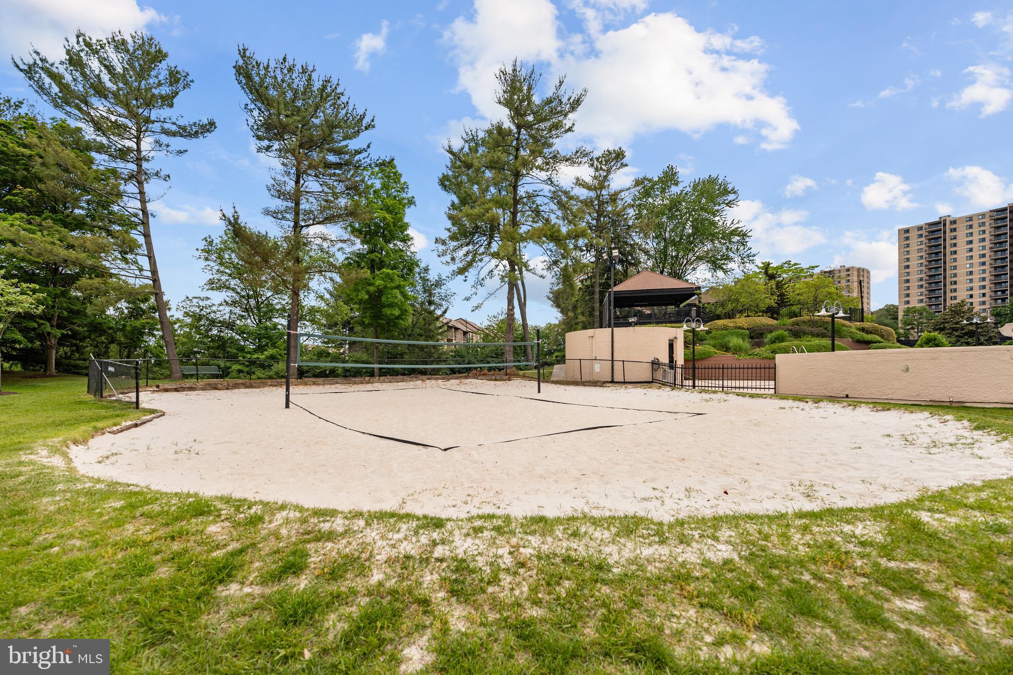 WATERGATE AT LANDMARK - Residential