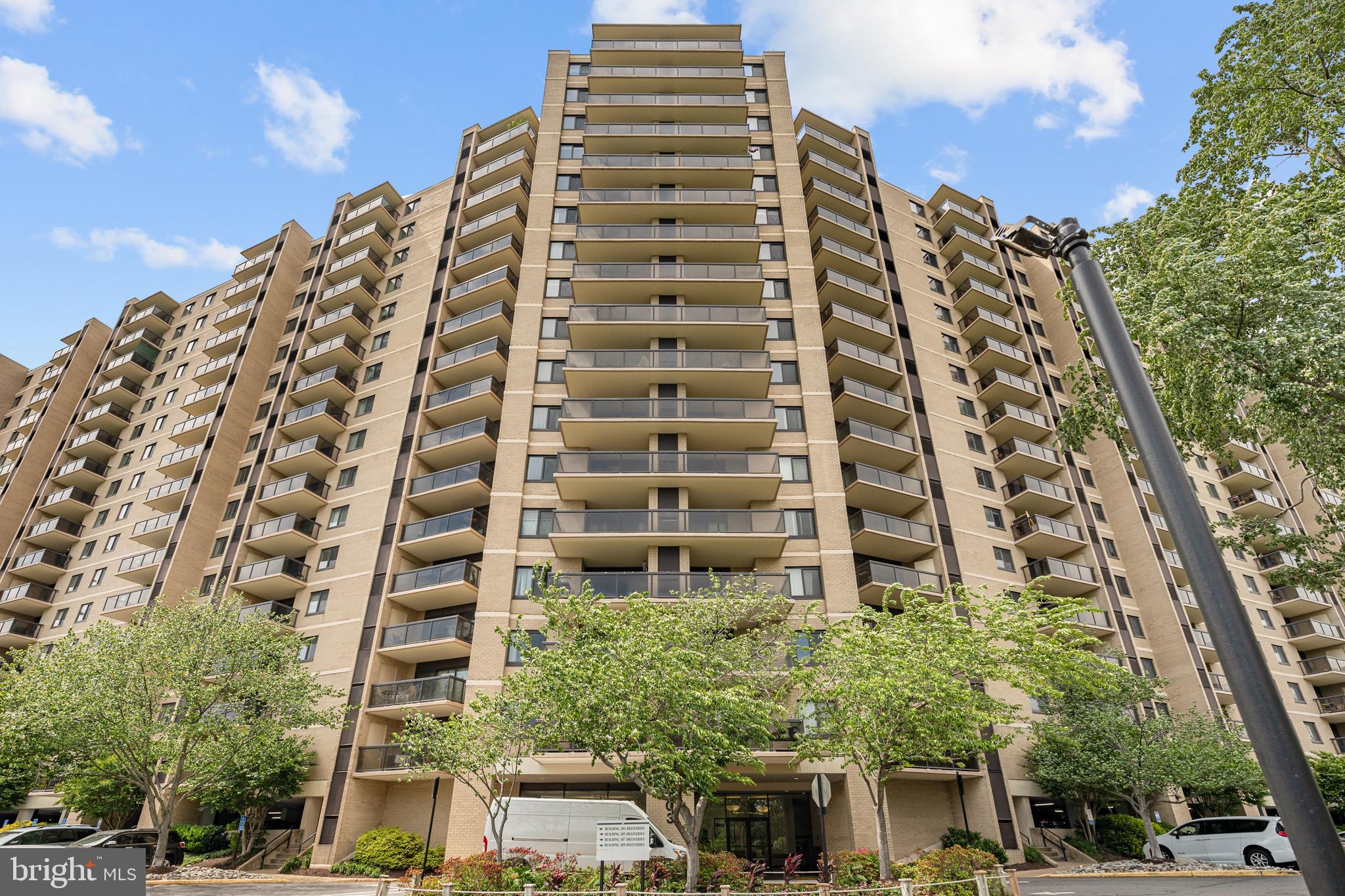 203 YOAKUM PARKWAY 609