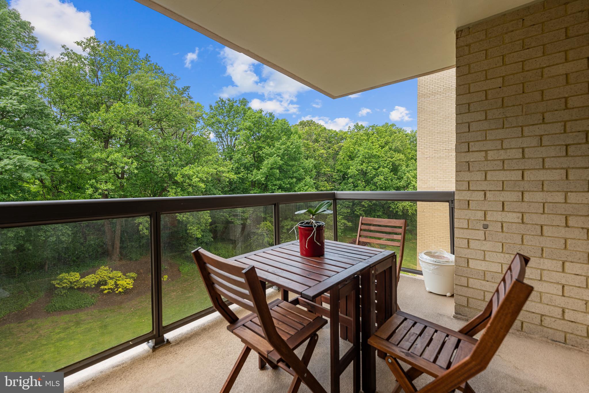 WATERGATE AT LANDMARK - Residential