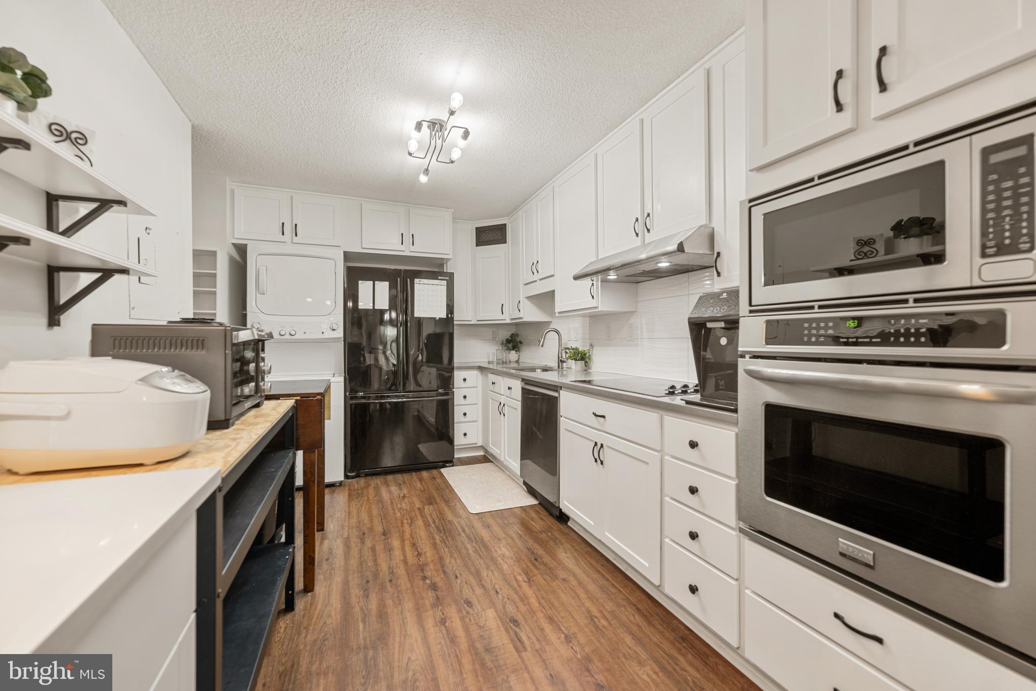 203 YOAKUM PARKWAY 609