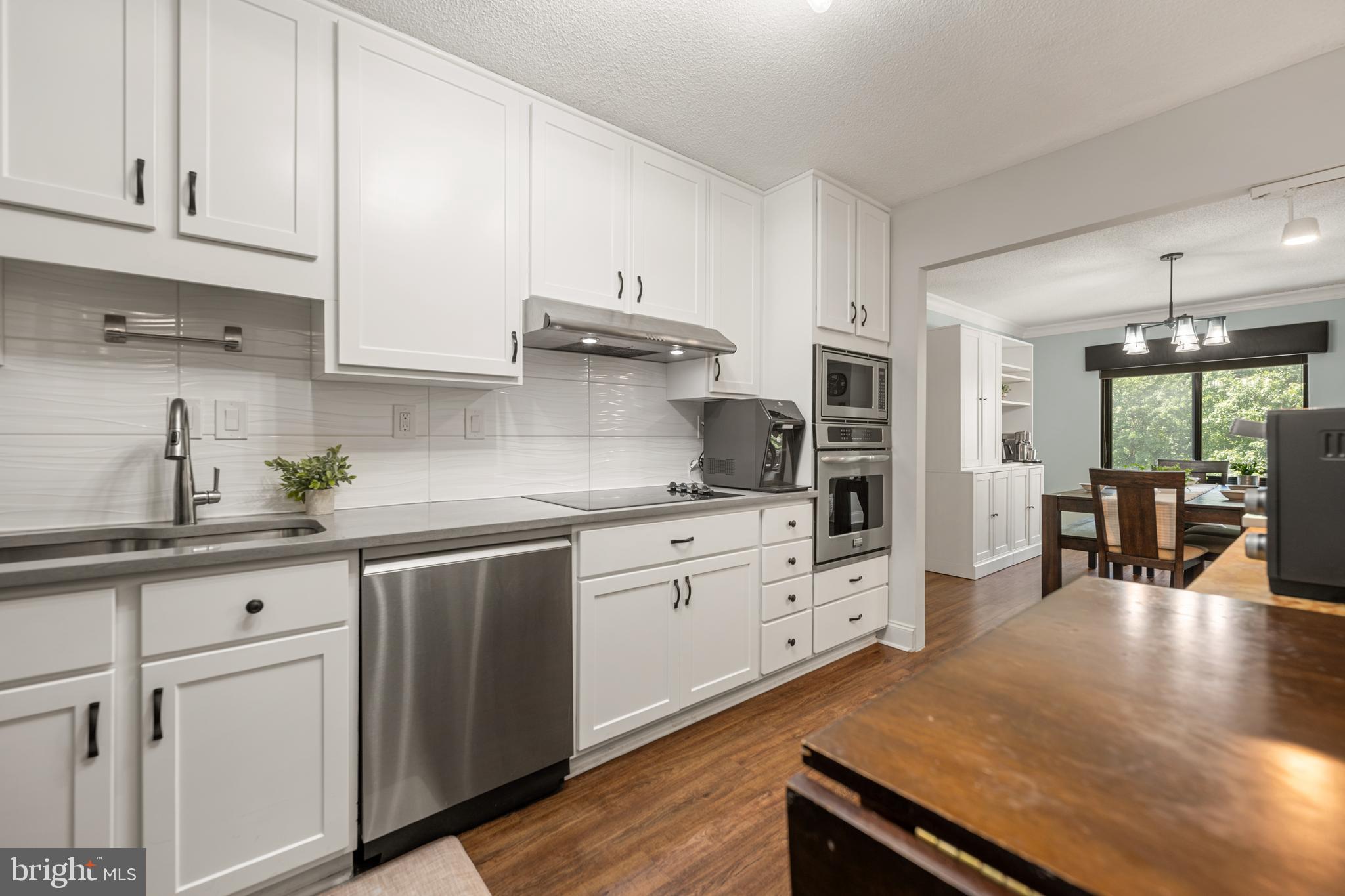 203 YOAKUM PARKWAY 609
