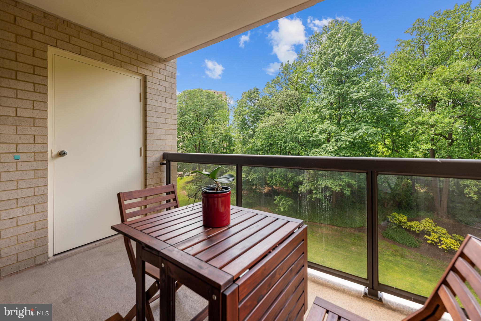 WATERGATE AT LANDMARK - Residential
