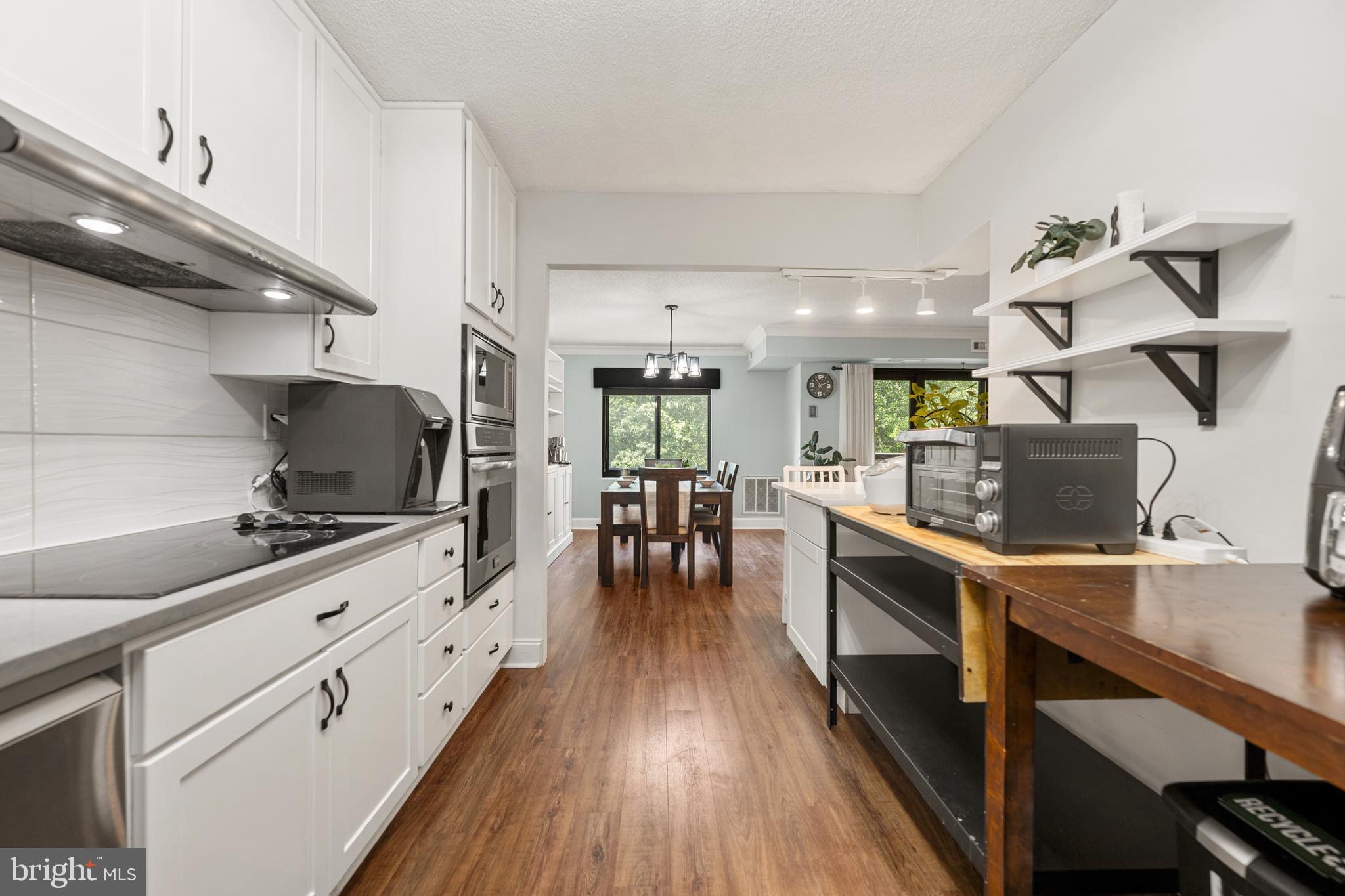 203 YOAKUM PARKWAY 609