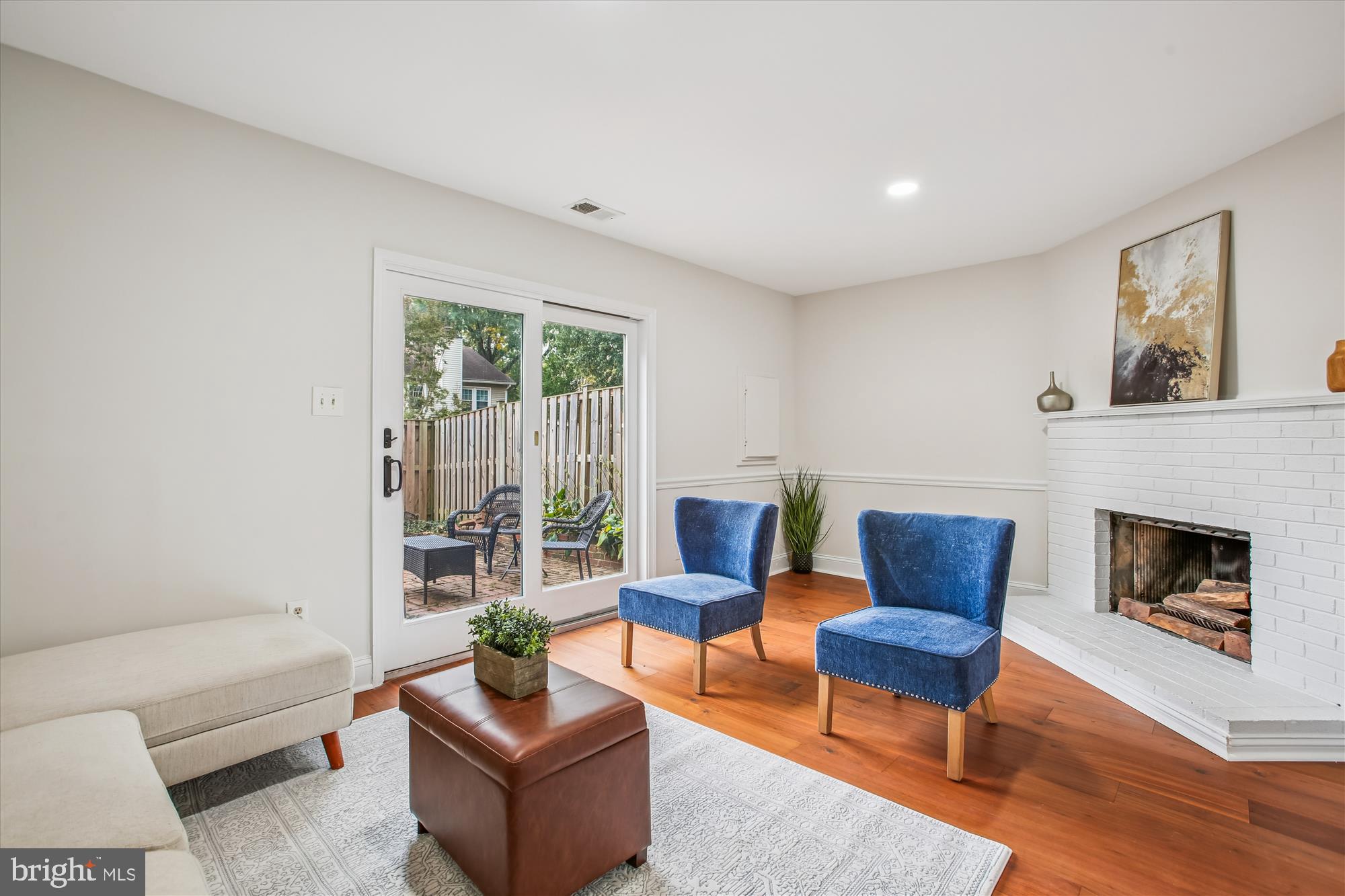 DUNN LORING VILLAGE - Residential