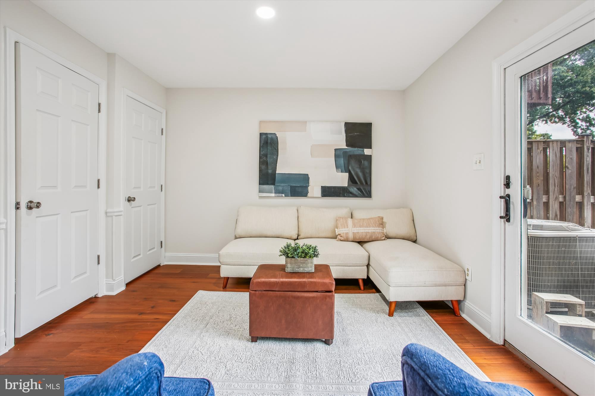 DUNN LORING VILLAGE - Residential