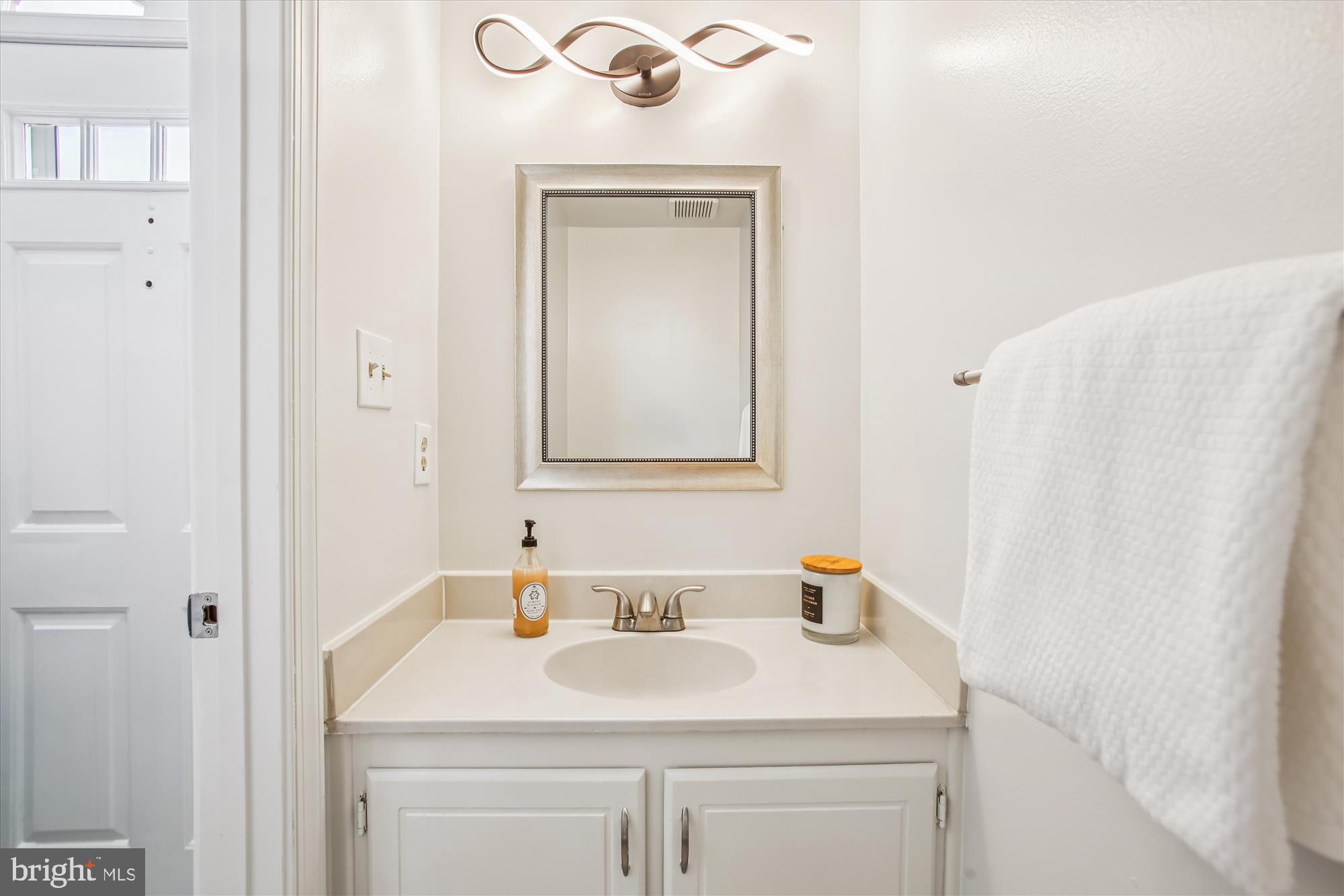 DUNN LORING VILLAGE - Residential