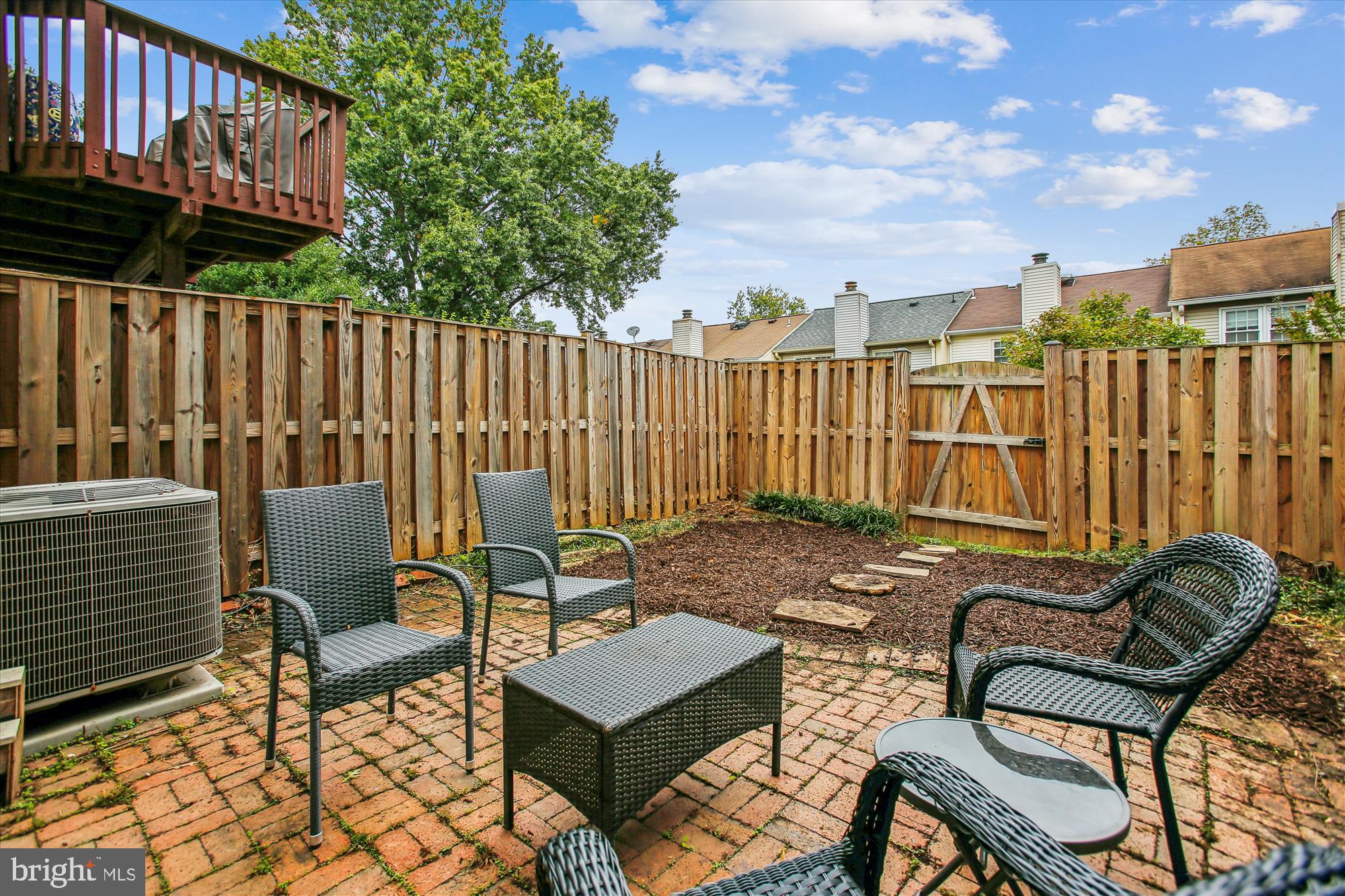 DUNN LORING VILLAGE - Residential