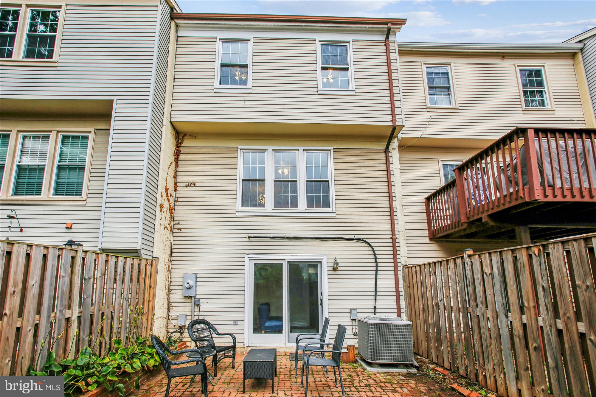 DUNN LORING VILLAGE - Residential