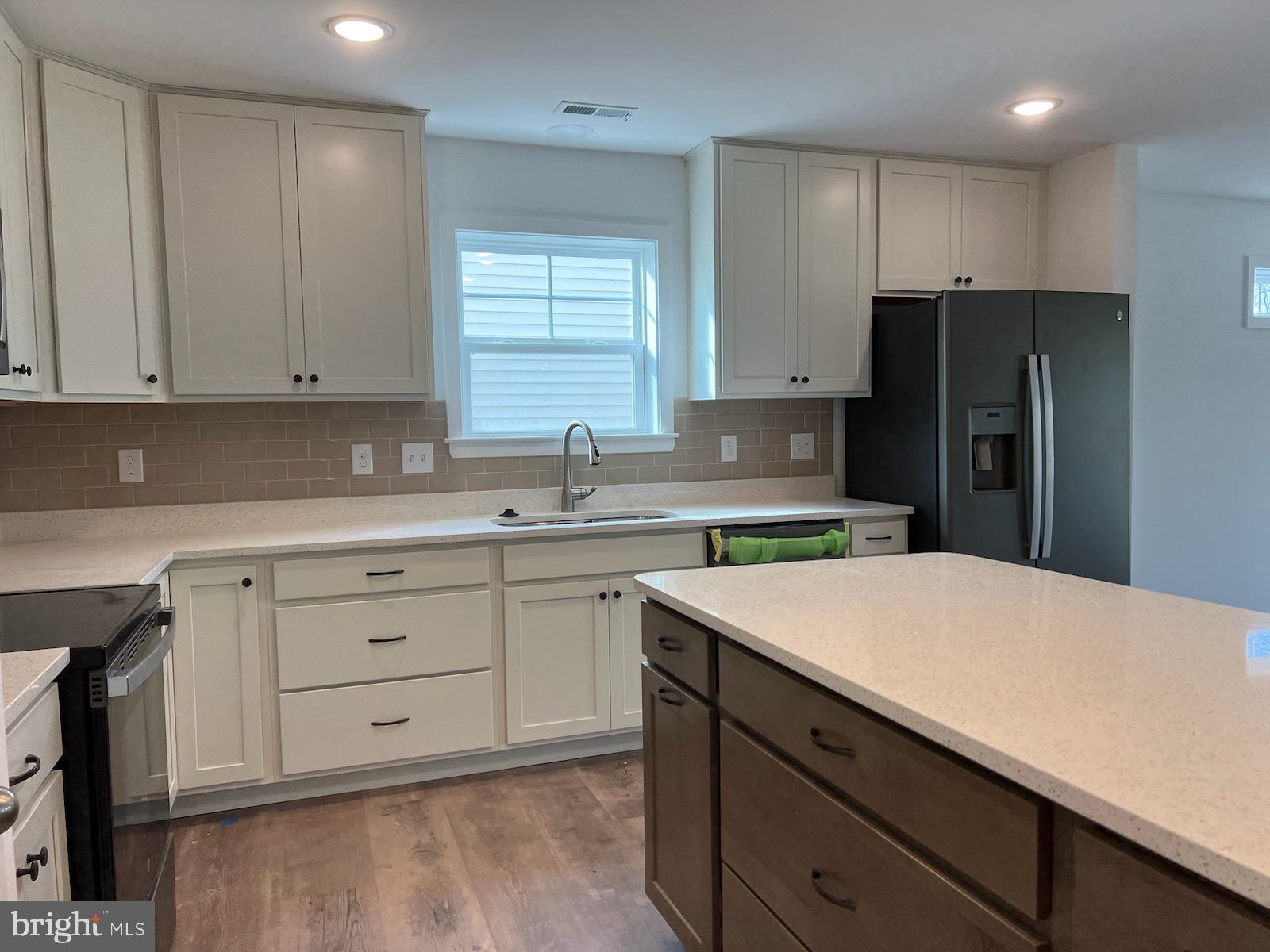 CARDINAL POINTE - Residential