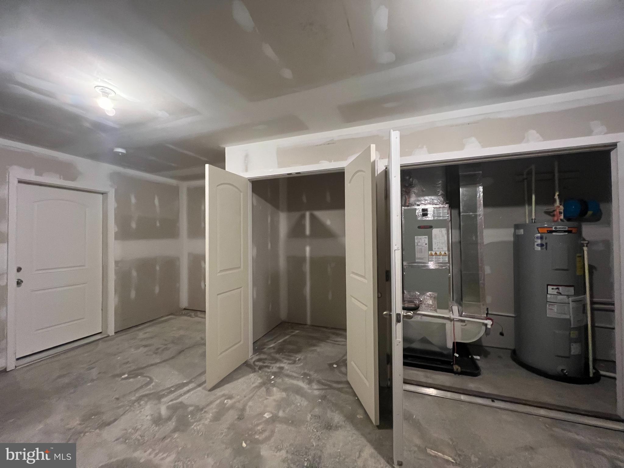 CARDINAL POINTE - Residential