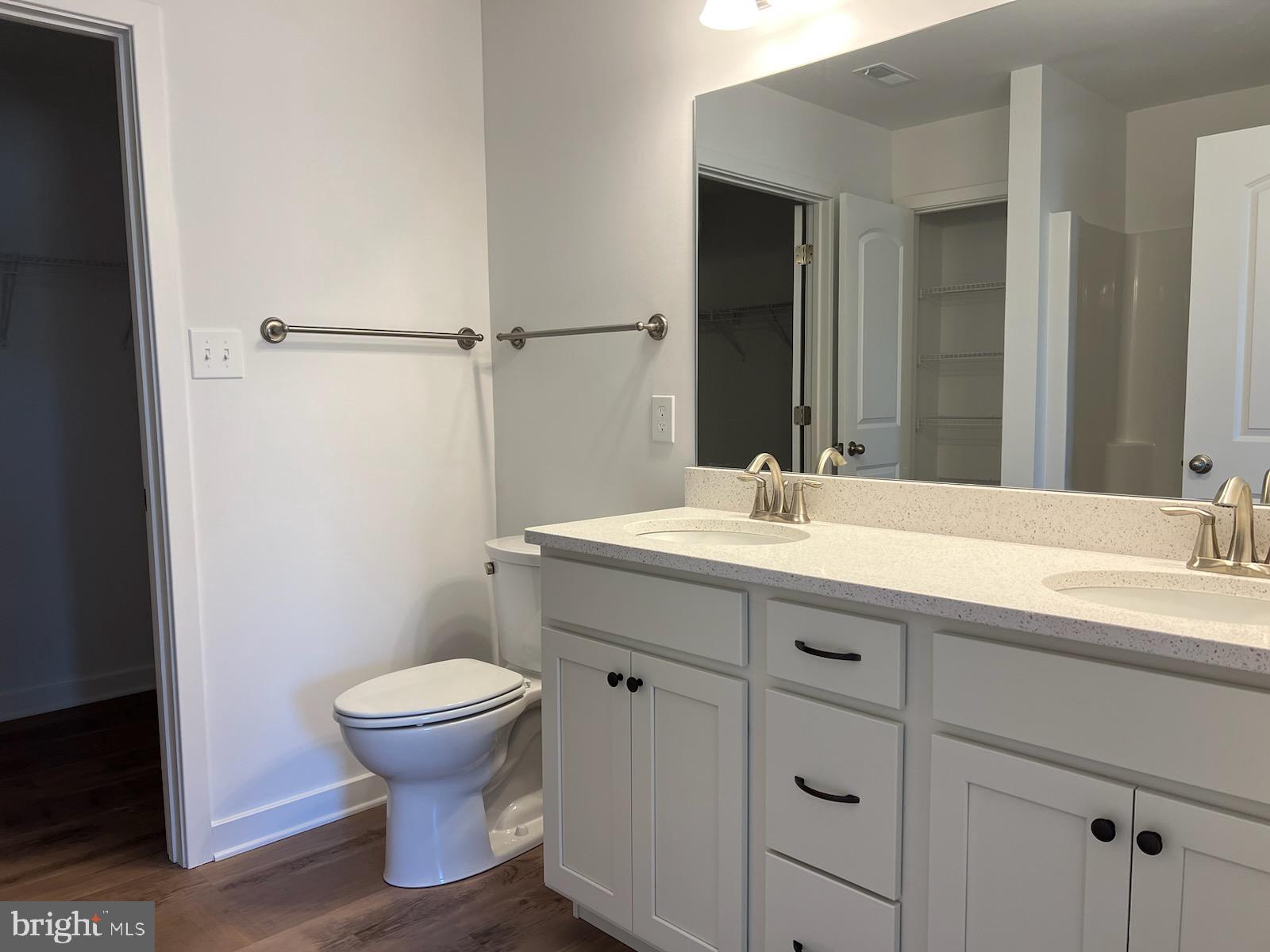 CARDINAL POINTE - Residential