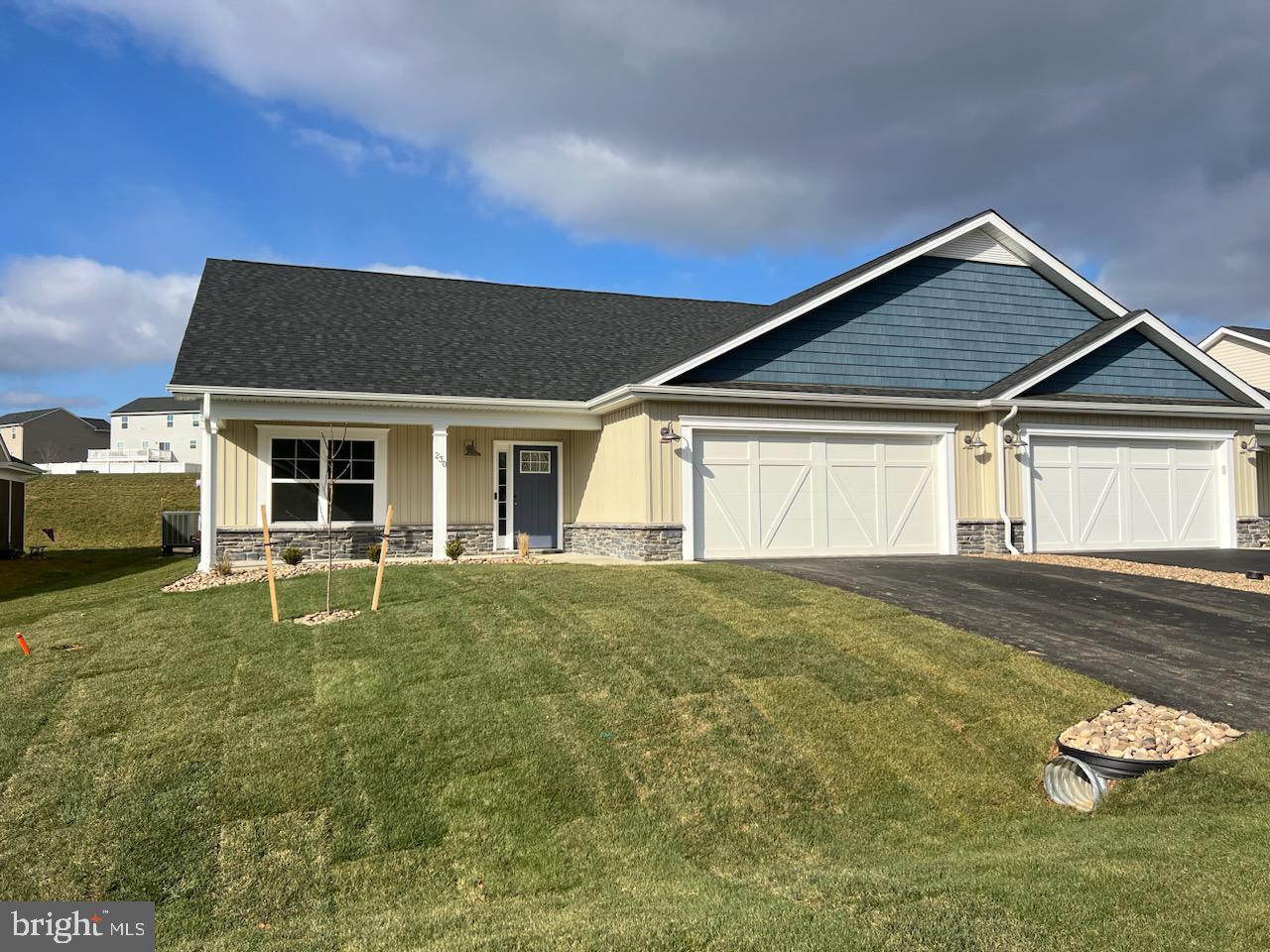 CARDINAL POINTE - Residential