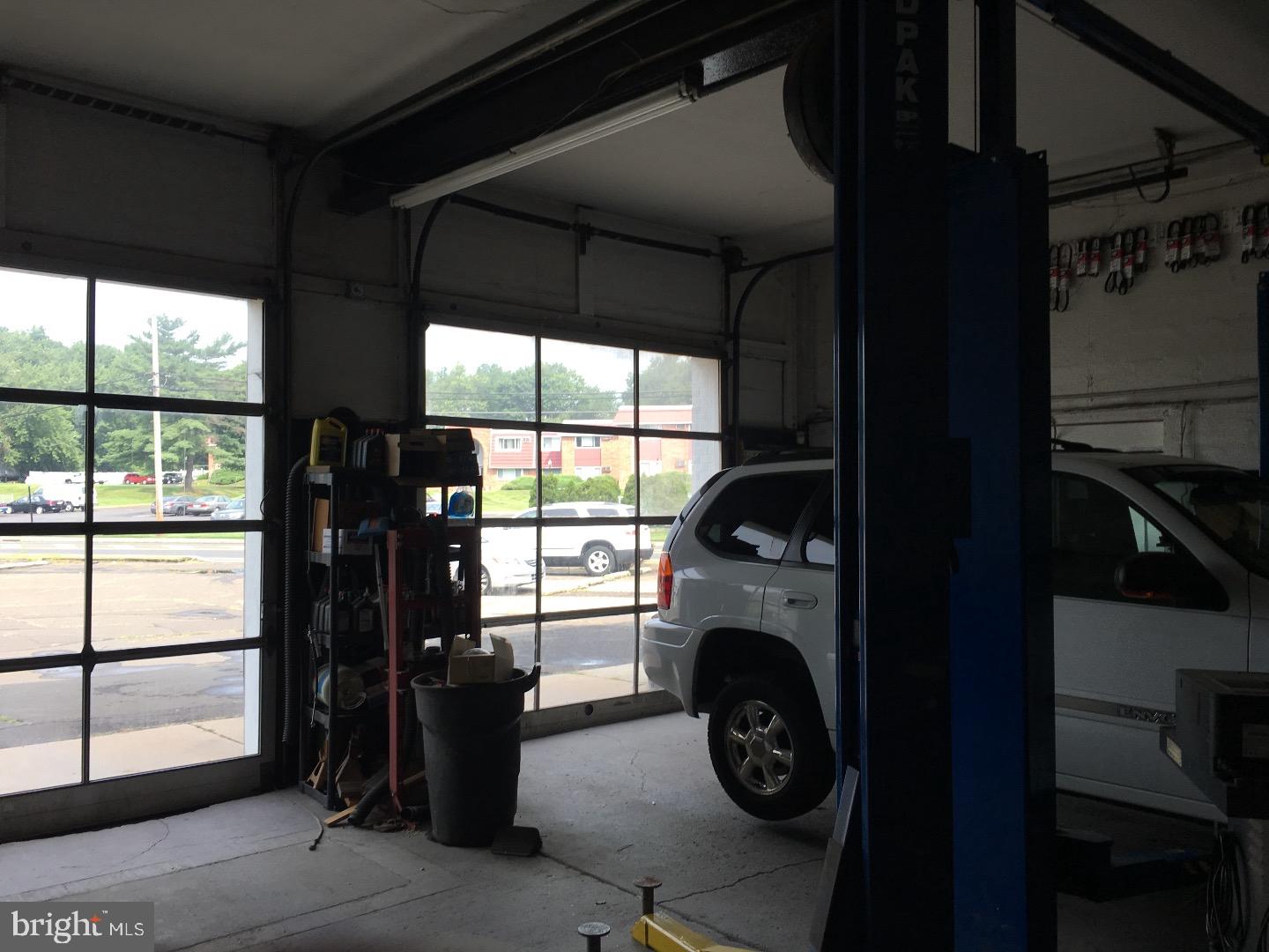 FAIRLESS HILLS - Commercial Sale