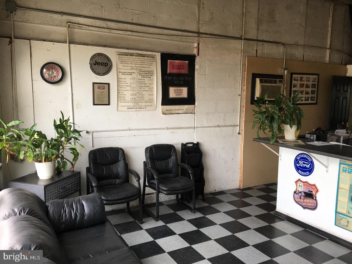 FAIRLESS HILLS - Commercial Sale