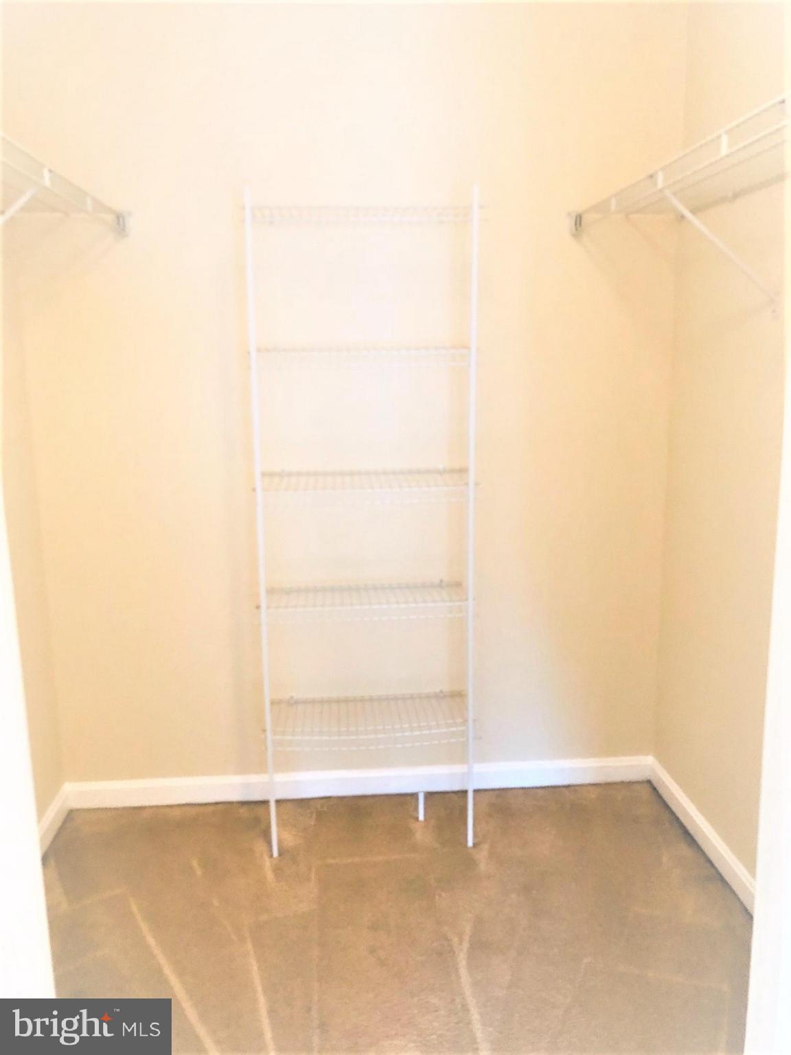 LANDOVER - Residential